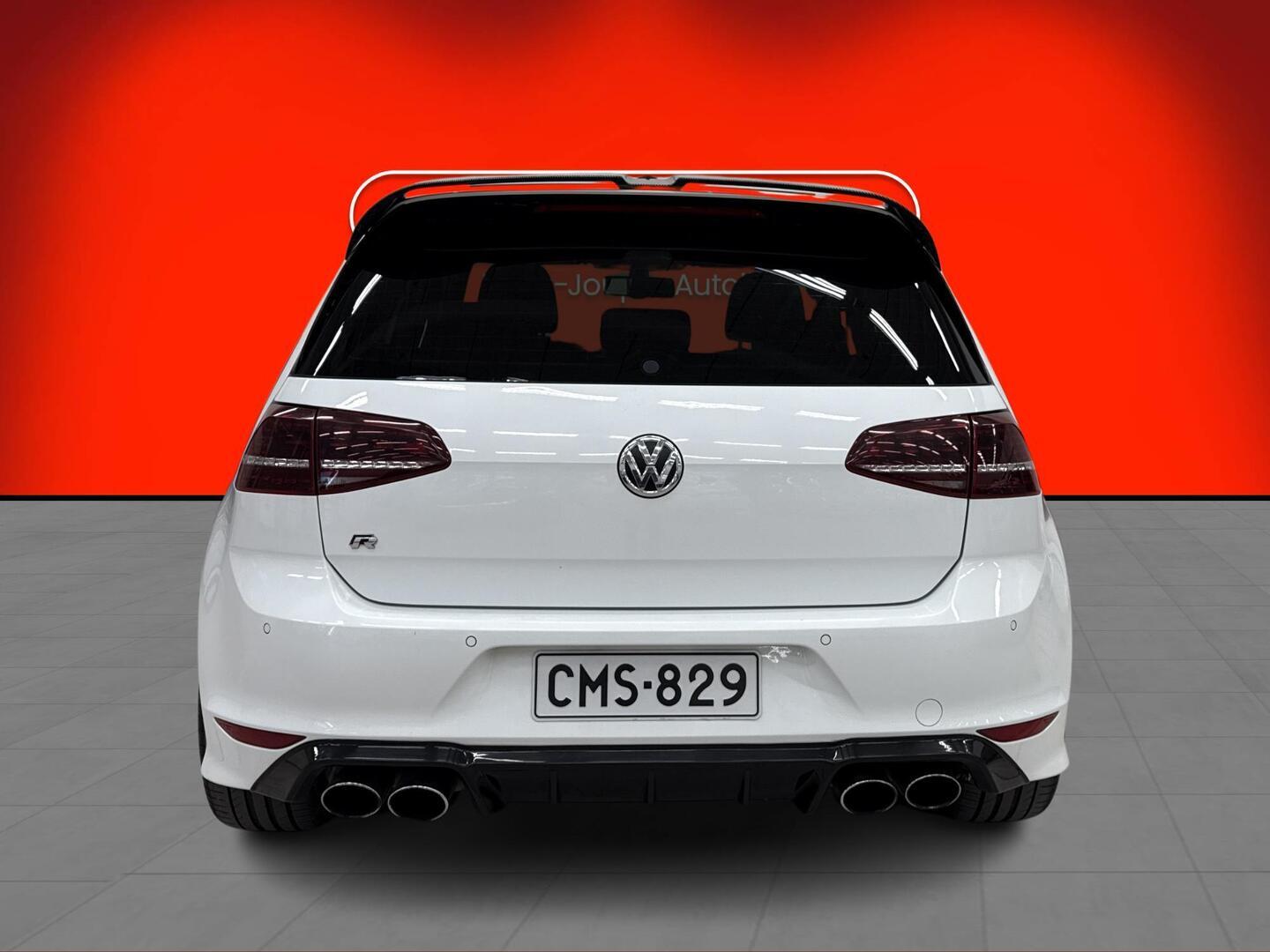 VOLKSWAGEN Golf 2015