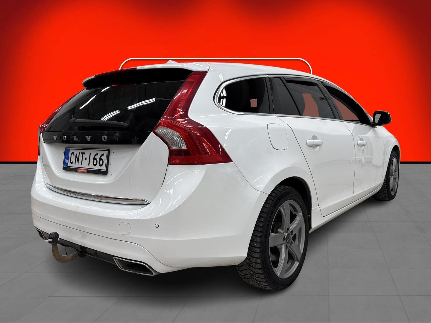 VOLVO V60 2014
