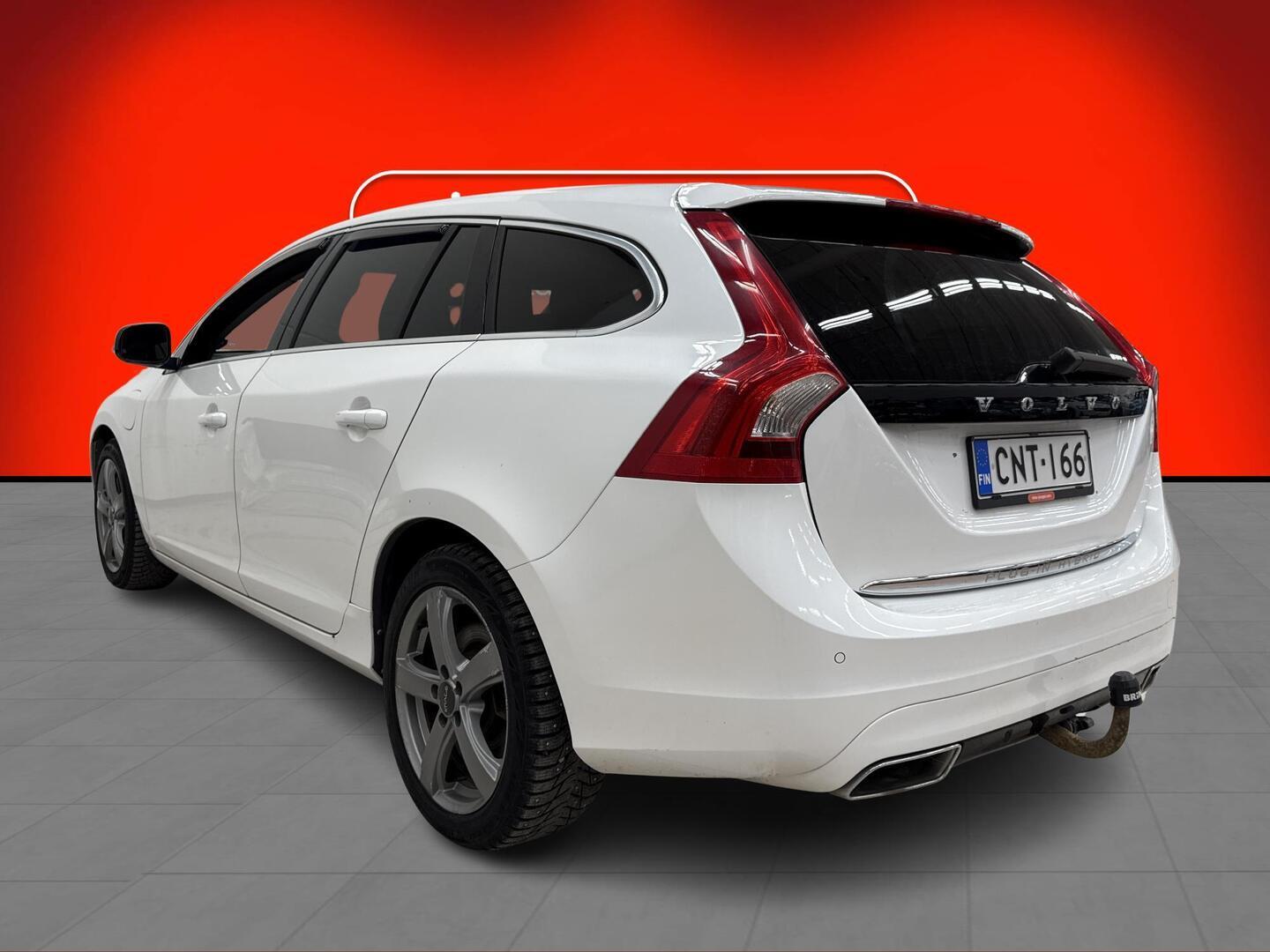 VOLVO V60 2014