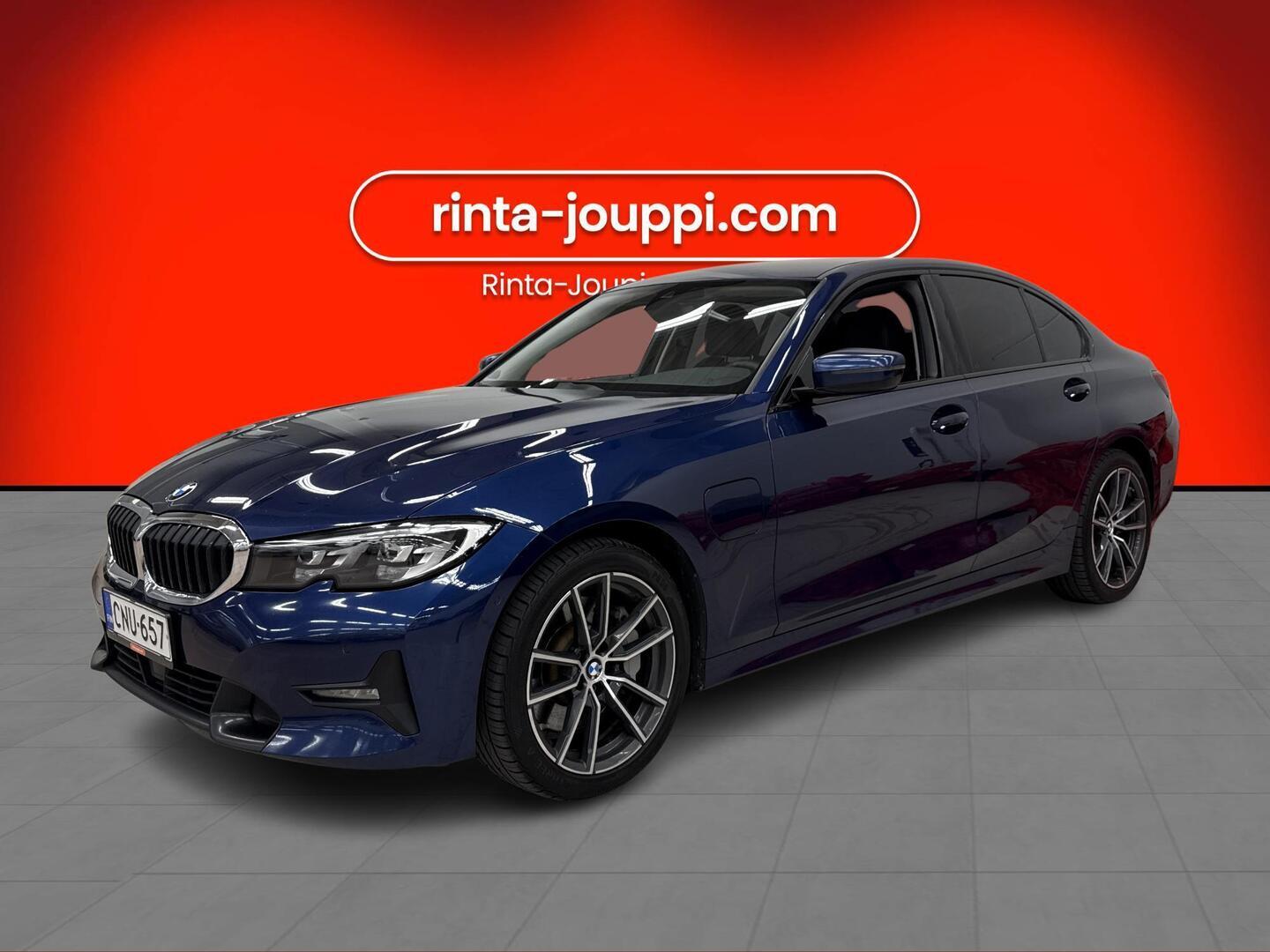 BMW 330 2019
