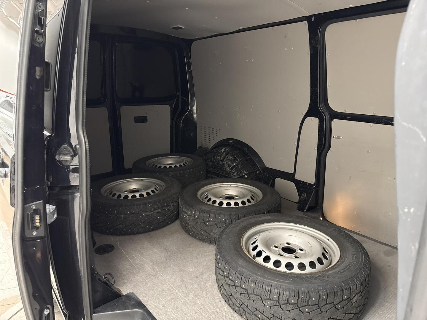 VOLKSWAGEN Transporter 2016