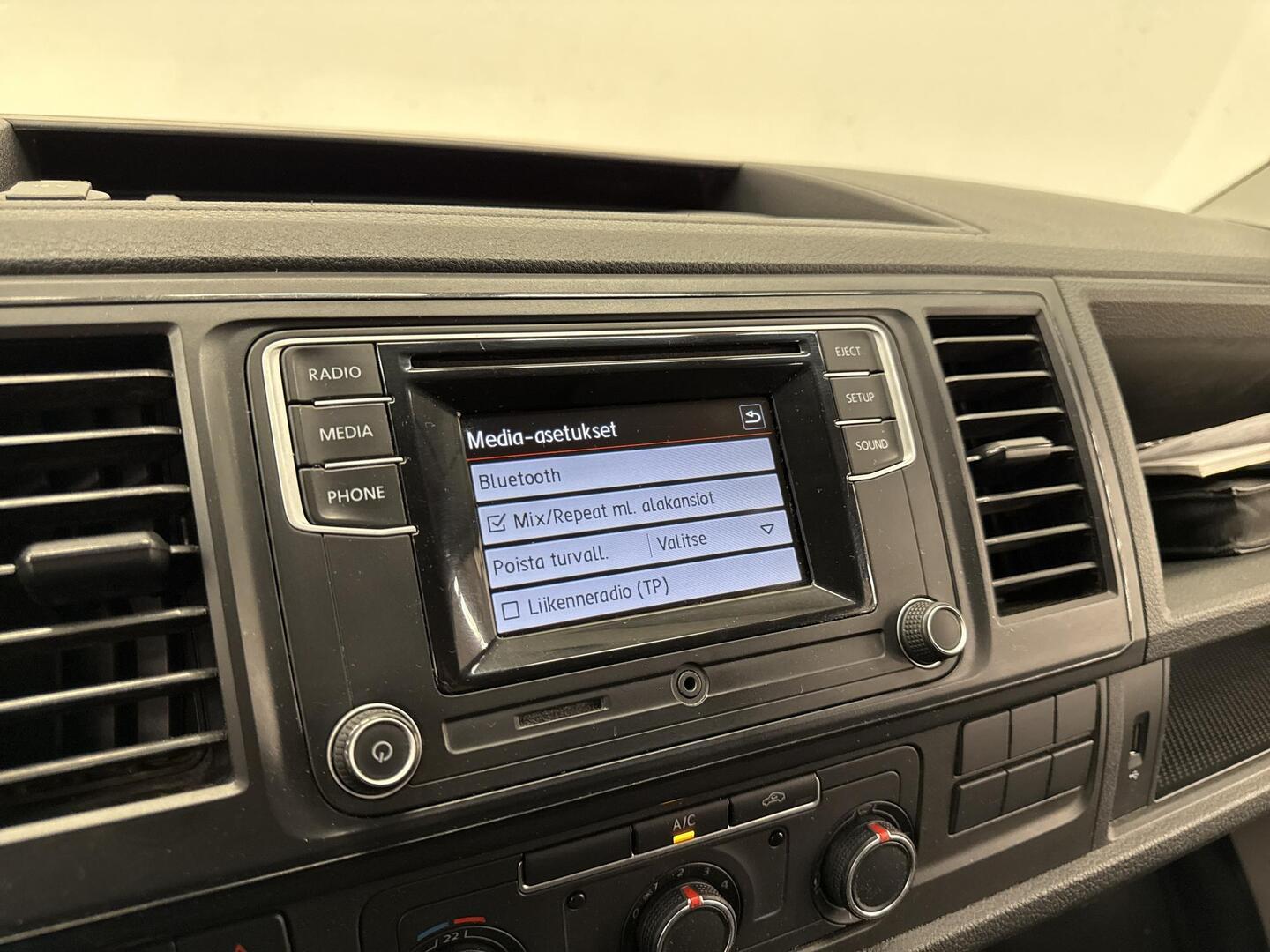 VOLKSWAGEN Transporter 2016