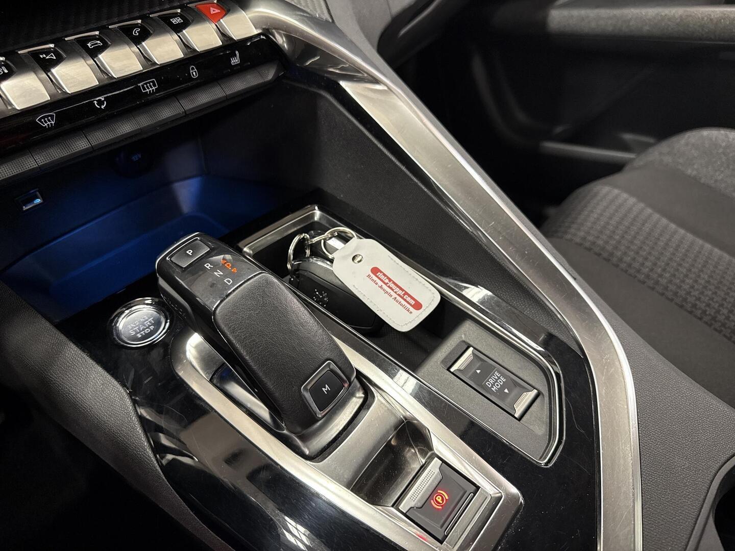PEUGEOT 3008 2021