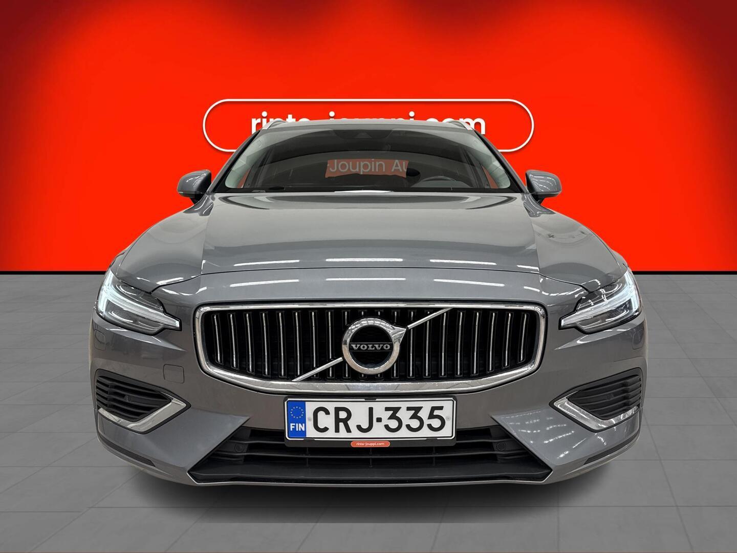VOLVO V60 2021