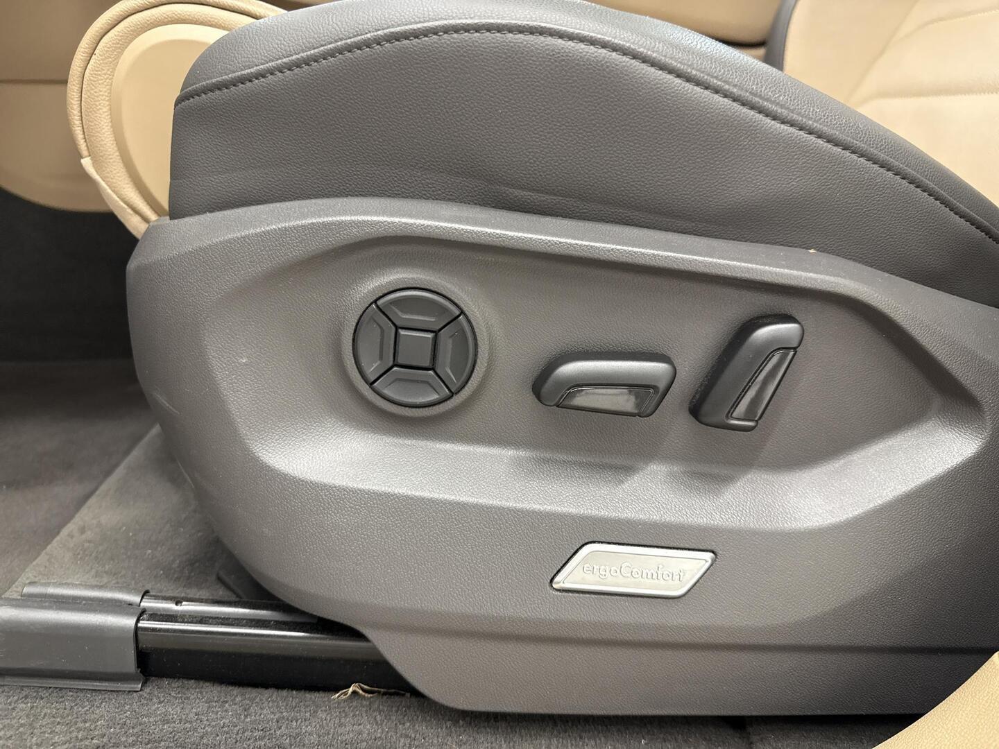 VOLKSWAGEN Touareg 2023