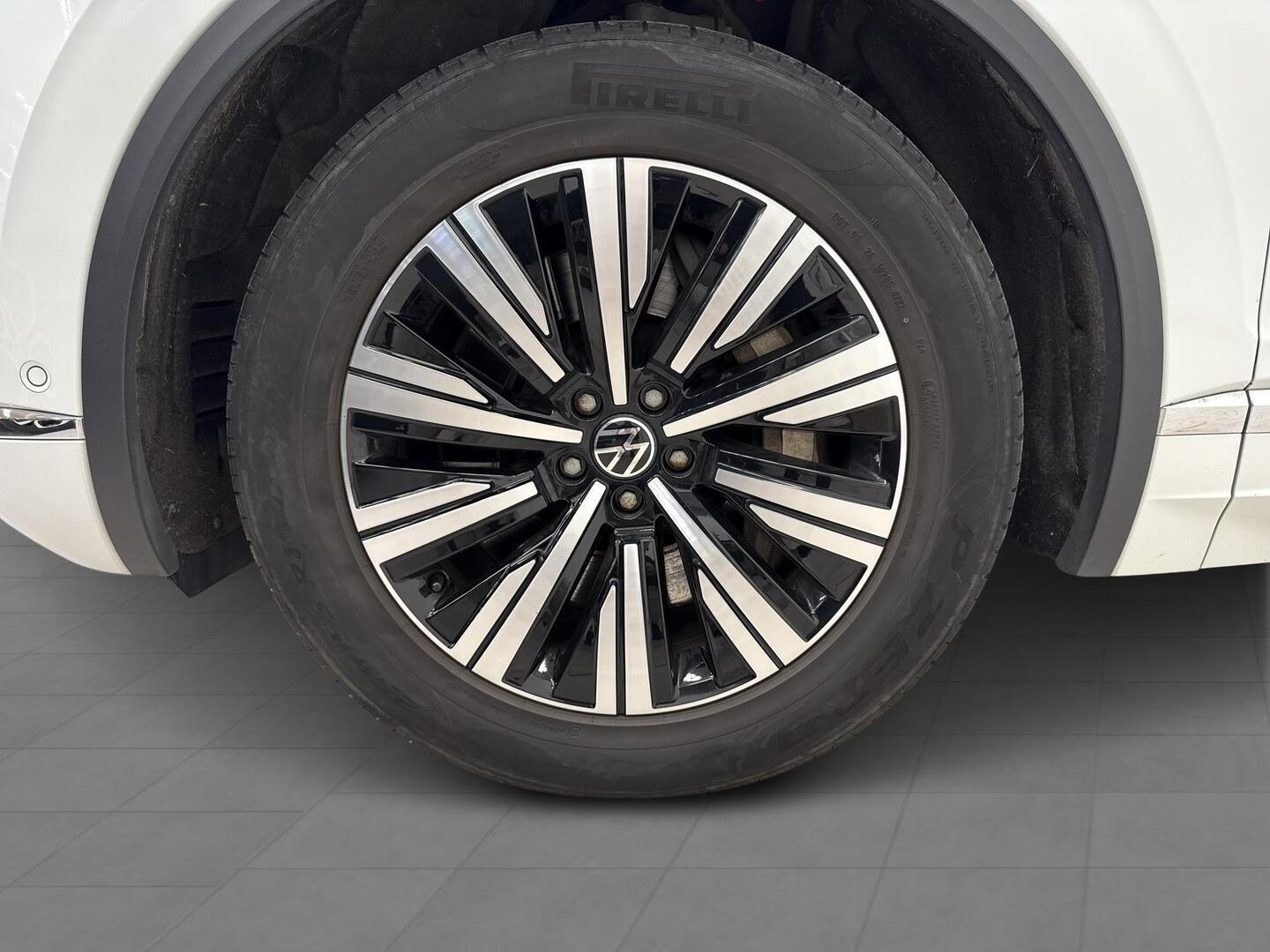 VOLKSWAGEN Touareg 2023