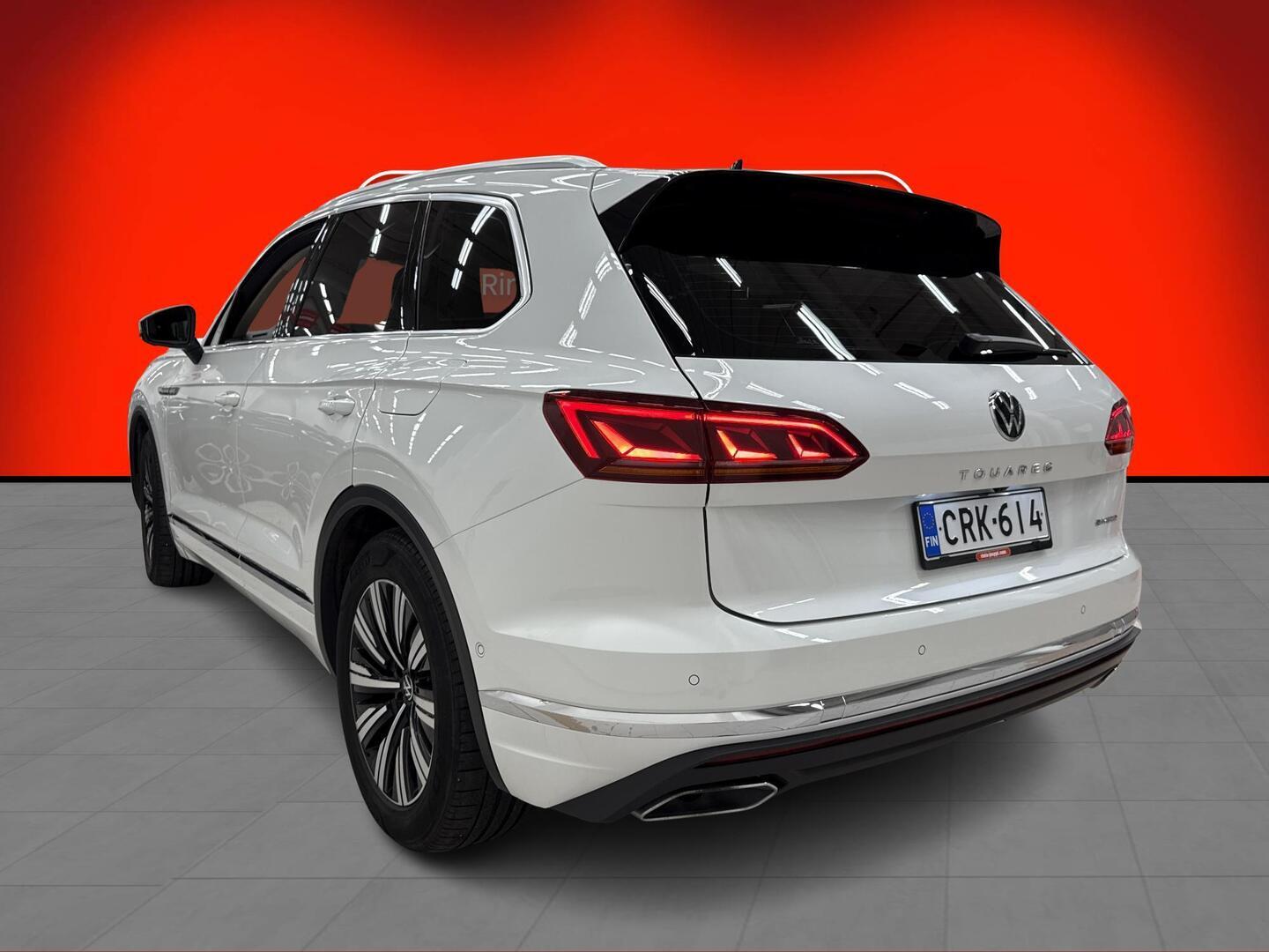 VOLKSWAGEN Touareg 2023