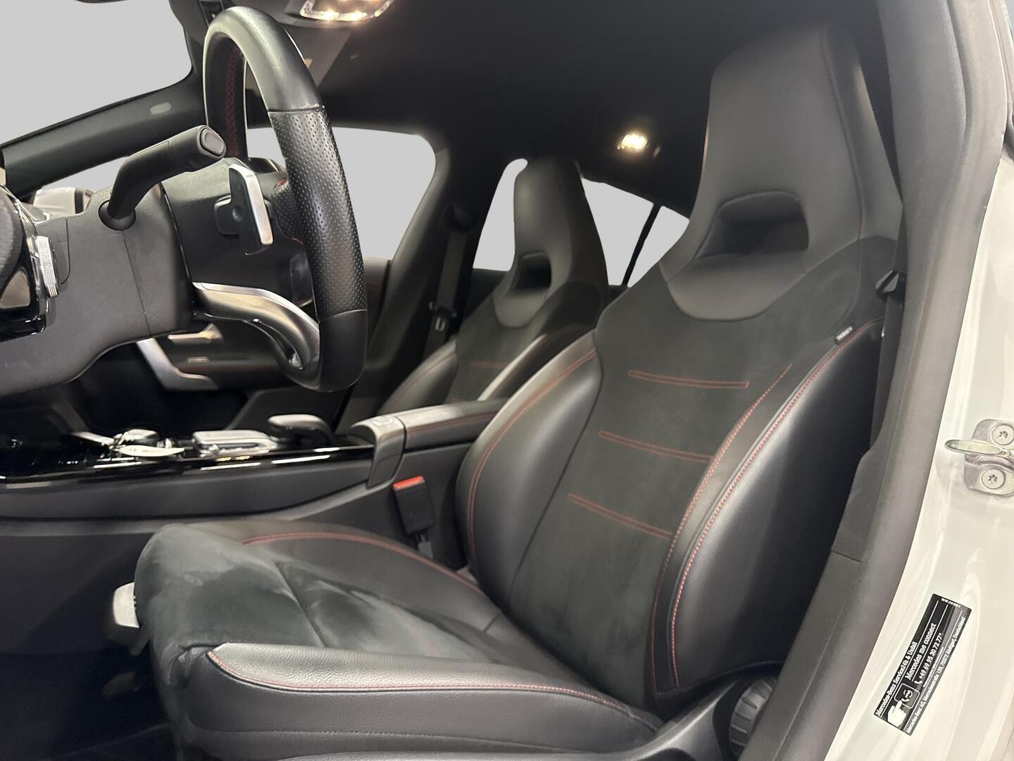 MERCEDES-BENZ CLA 2023