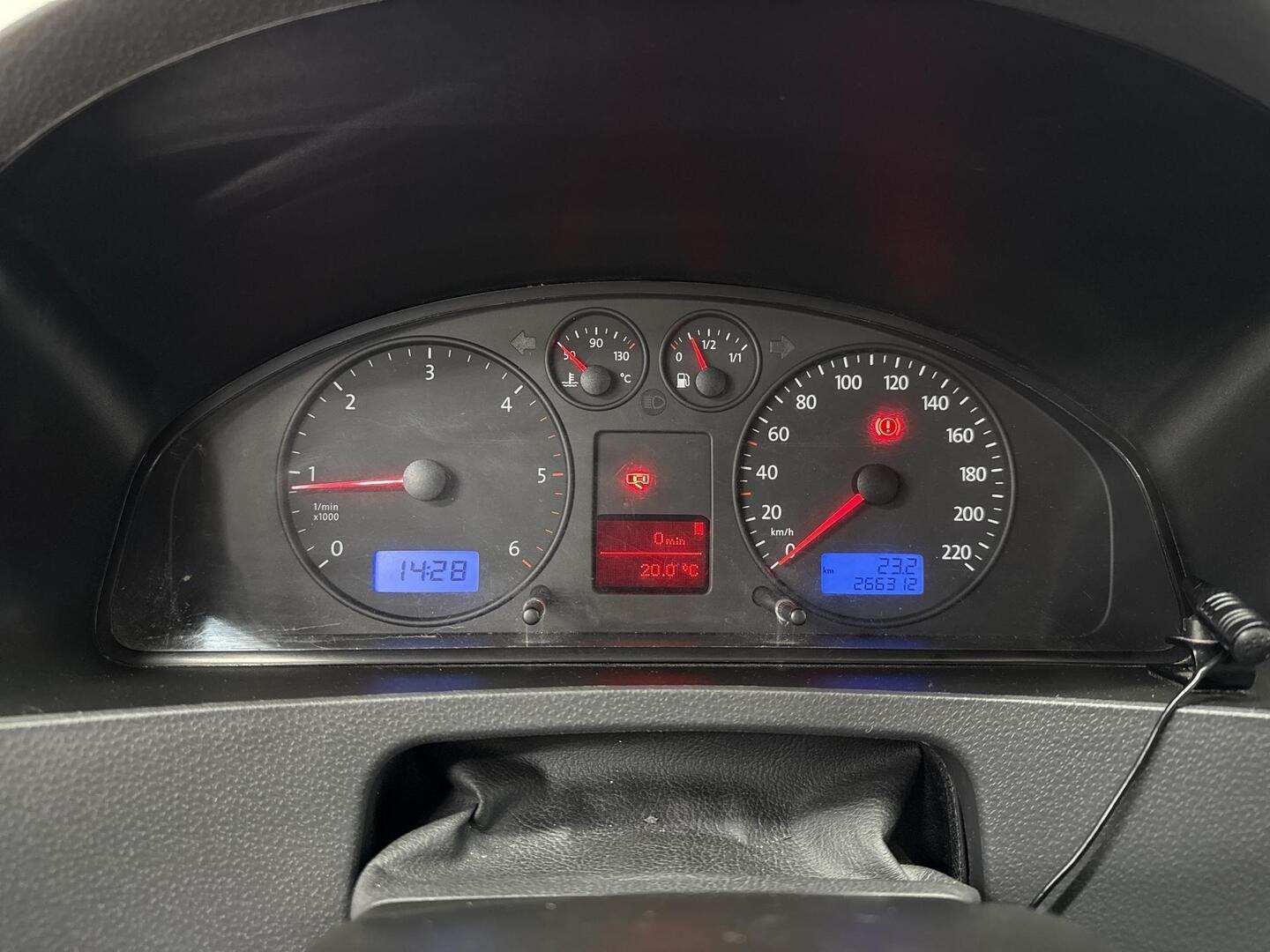 VOLKSWAGEN Transporter 2006