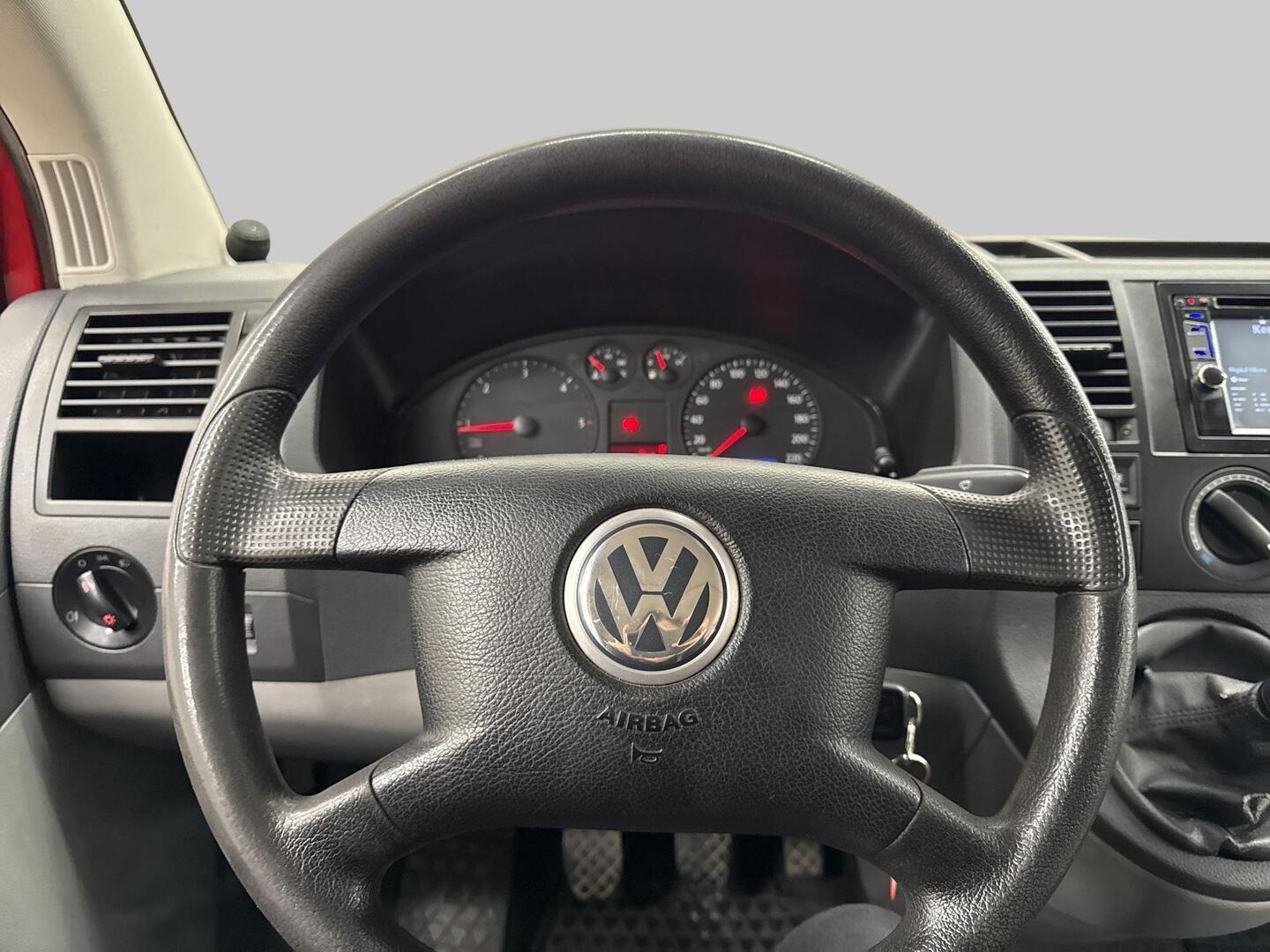 VOLKSWAGEN Transporter 2006
