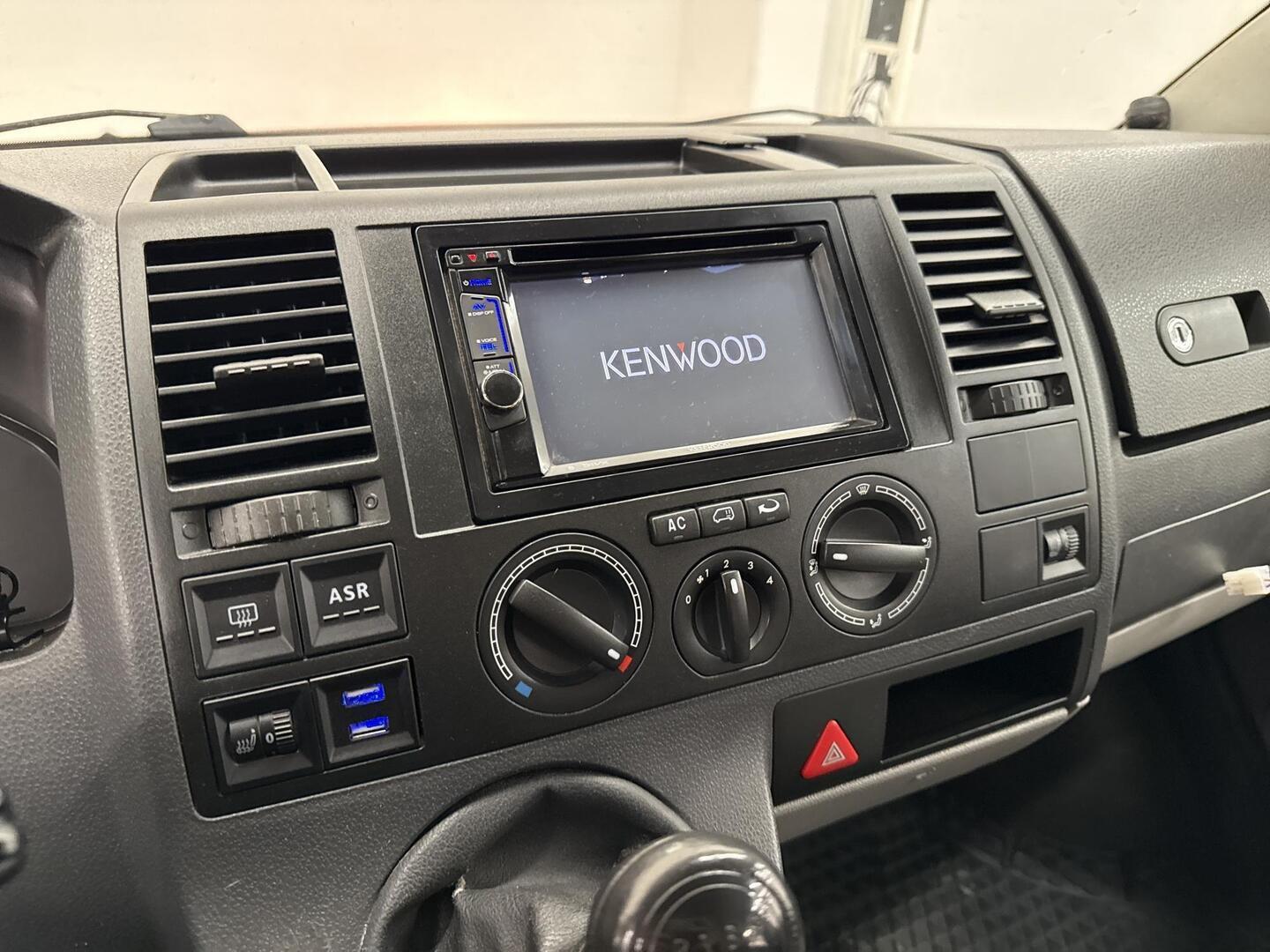 VOLKSWAGEN Transporter 2006