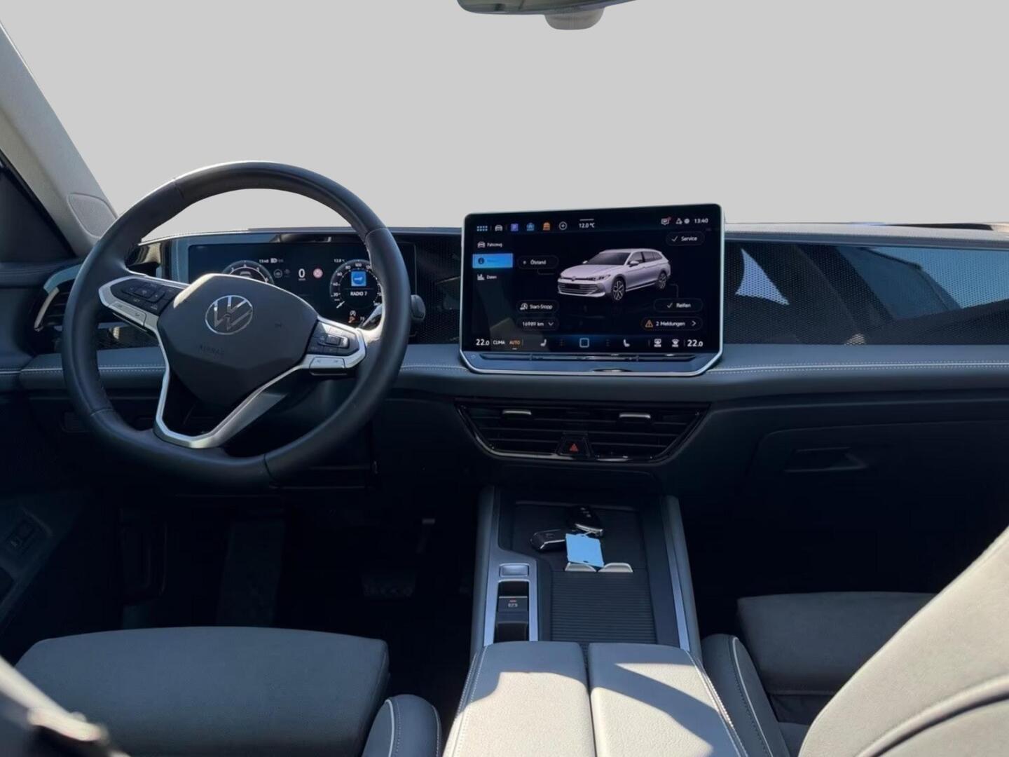 VOLKSWAGEN PASSAT 2024
