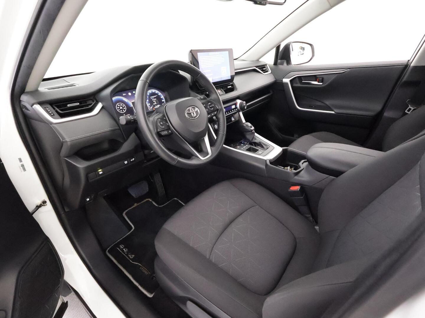TOYOTA RAV4 2023