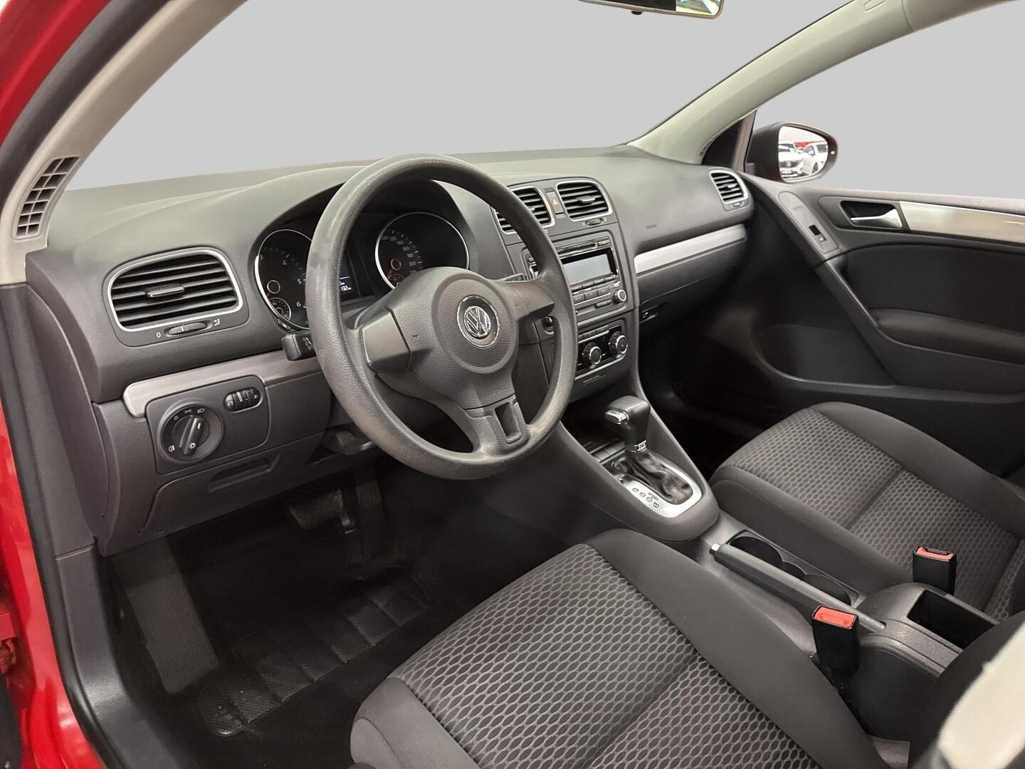 VOLKSWAGEN Golf 2010