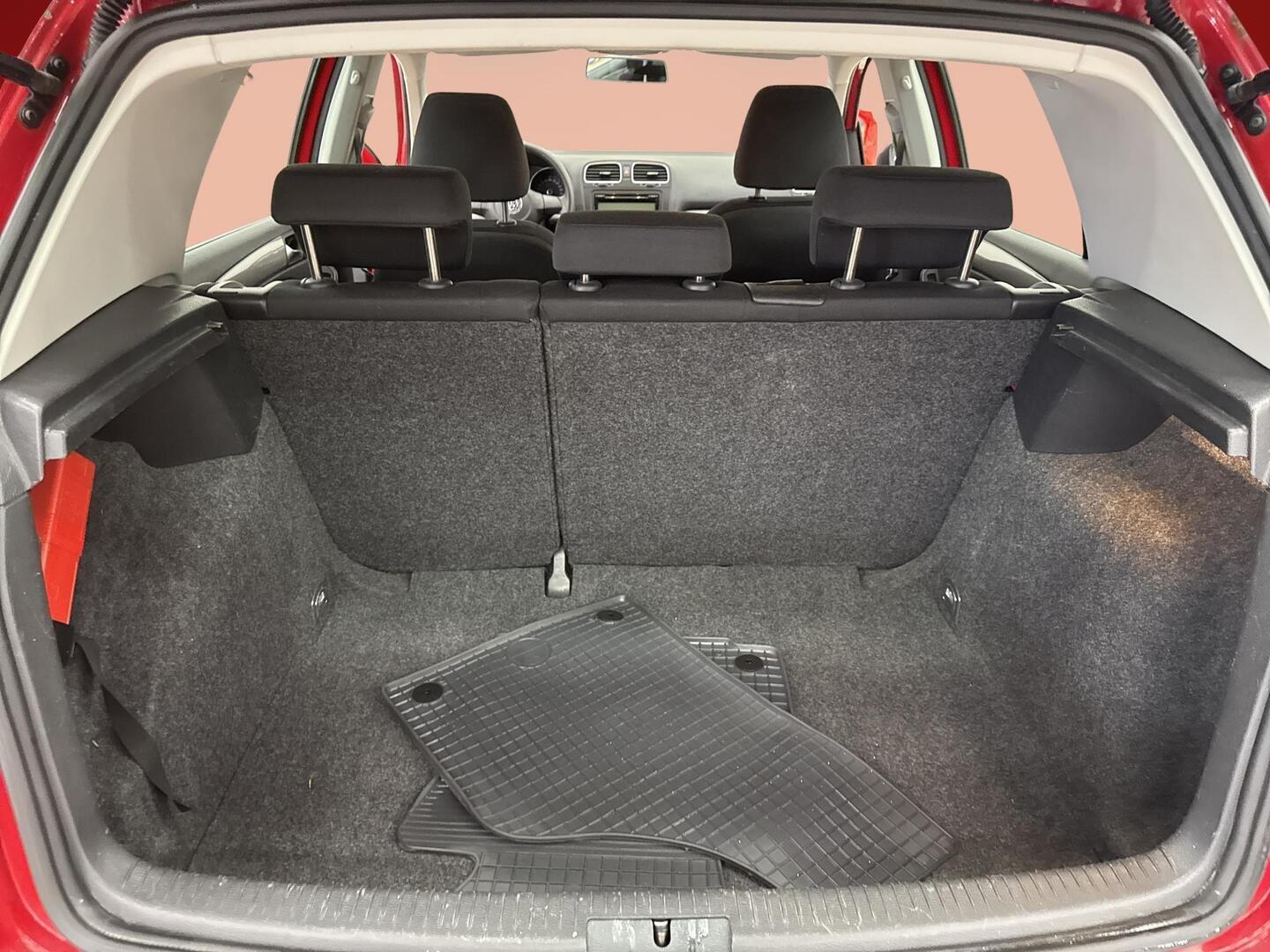 VOLKSWAGEN Golf 2010