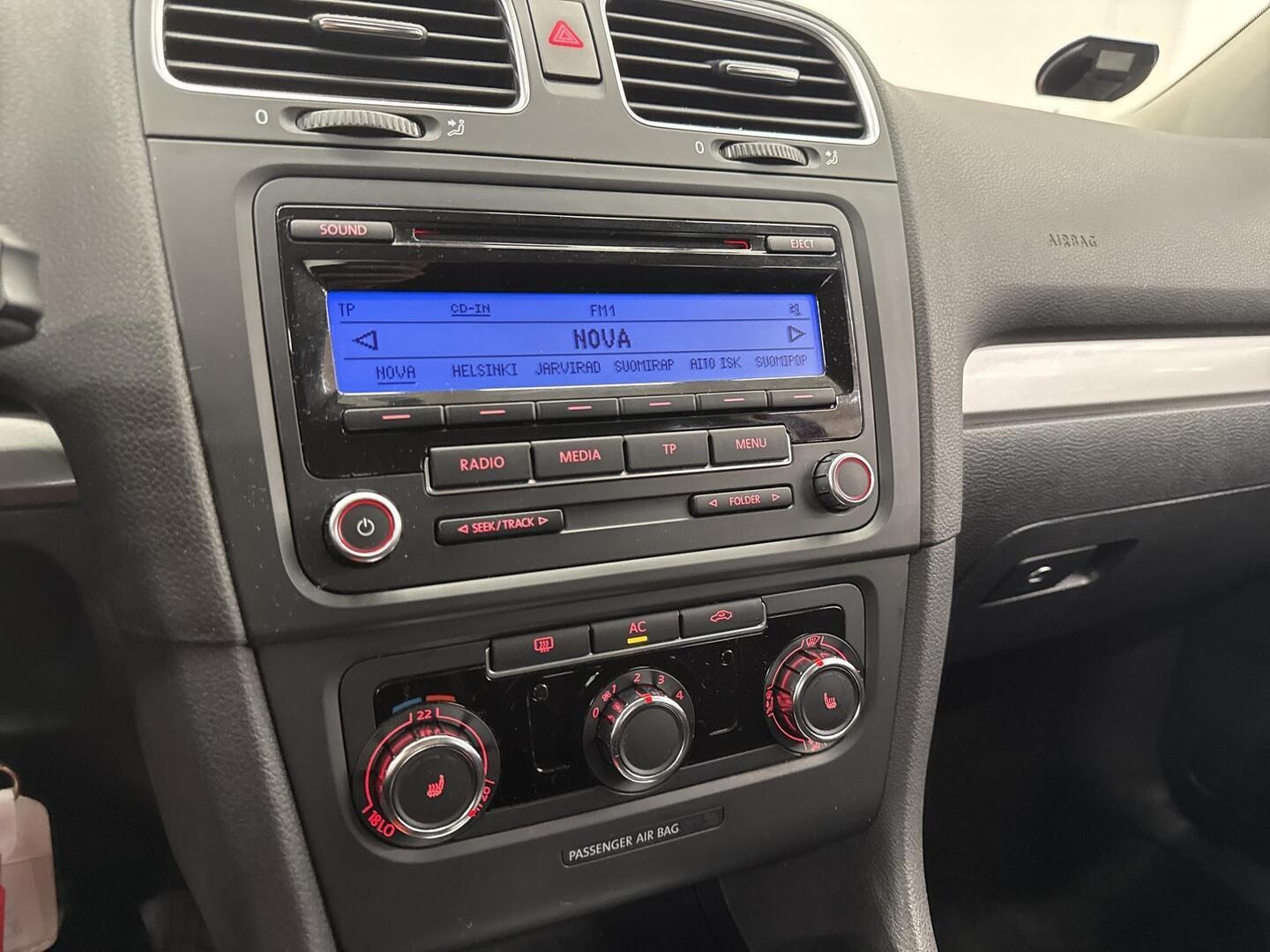 VOLKSWAGEN Golf 2010