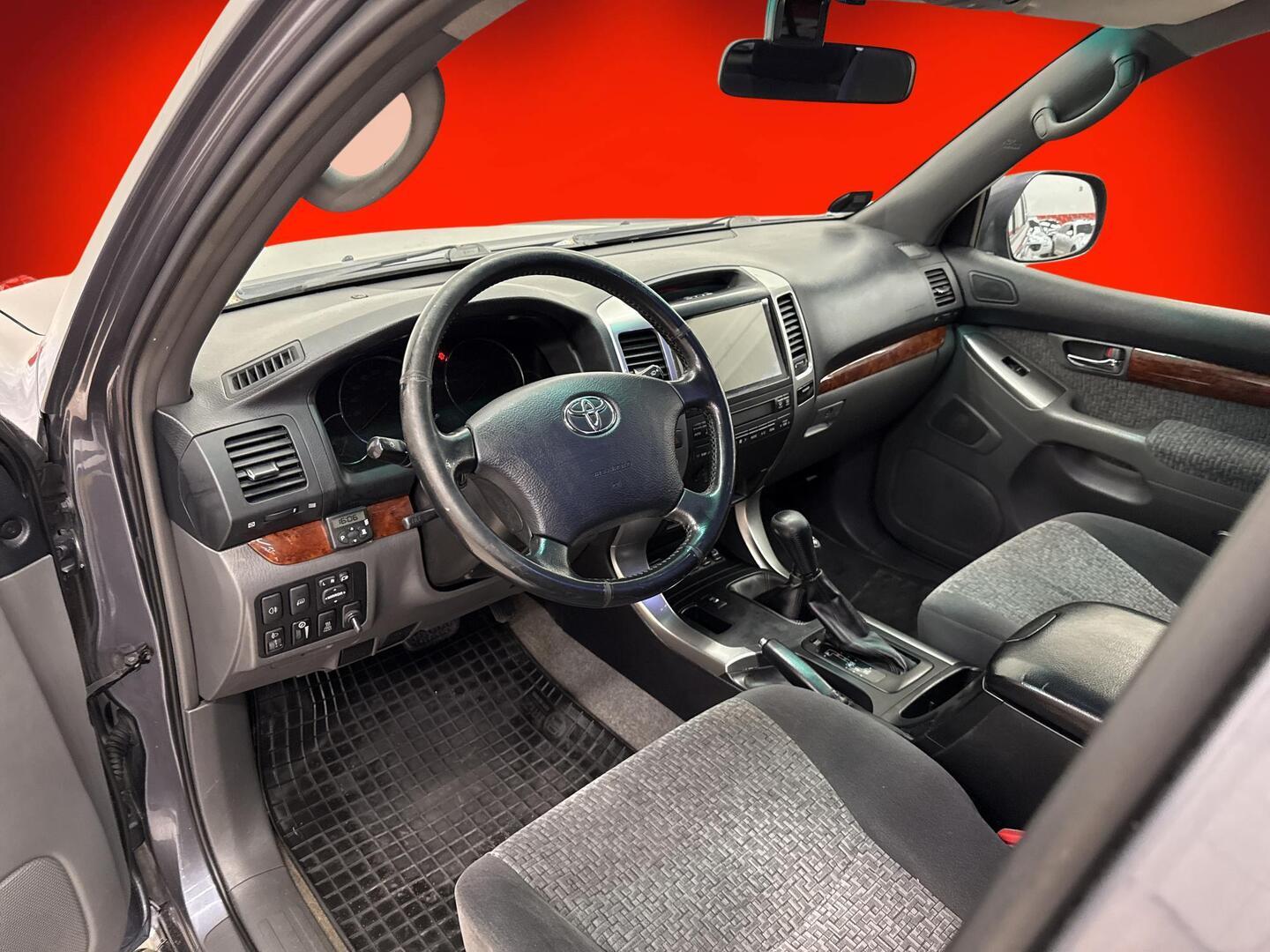 TOYOTA Land Cruiser 2006