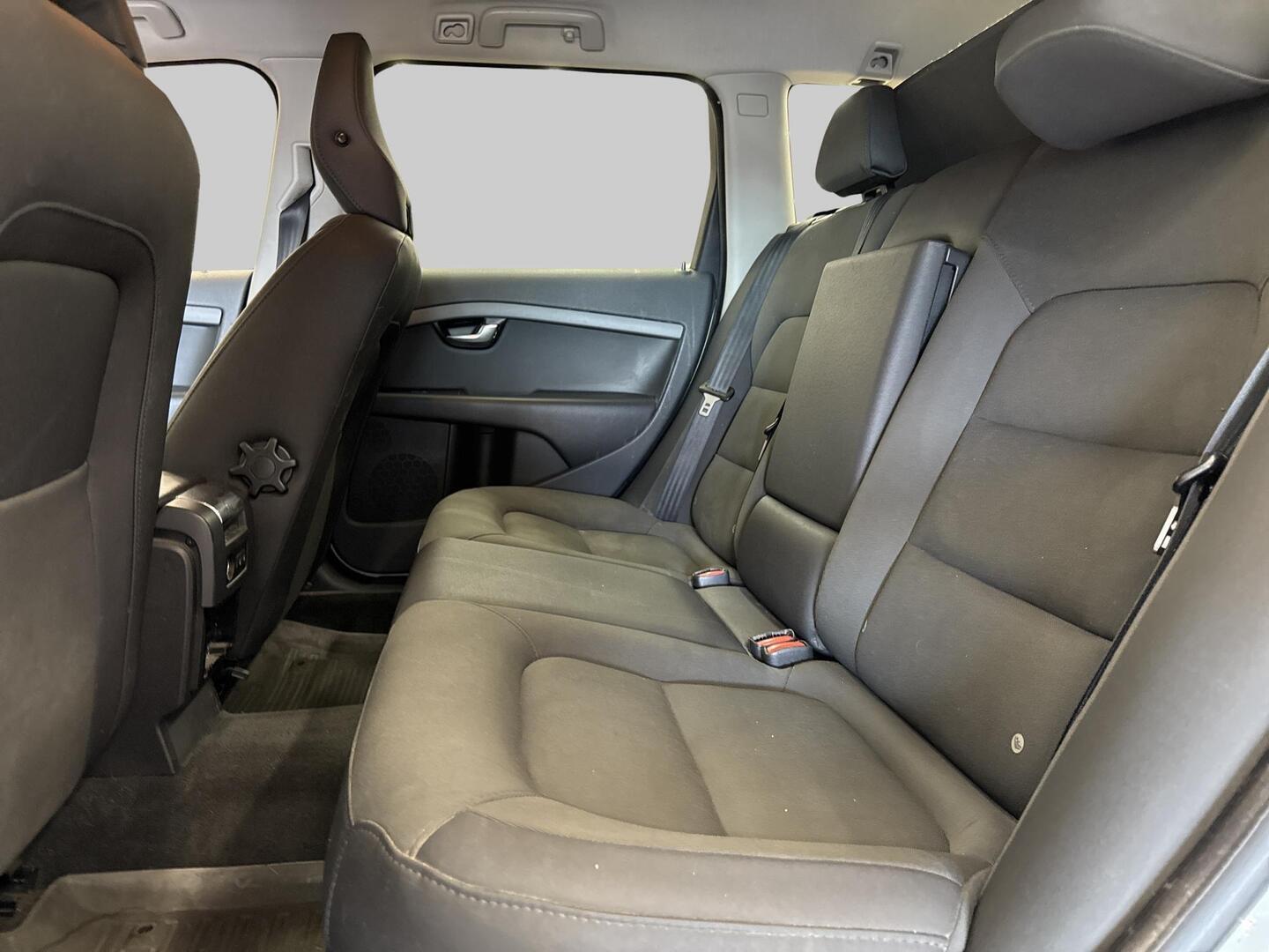 VOLVO V70 2010