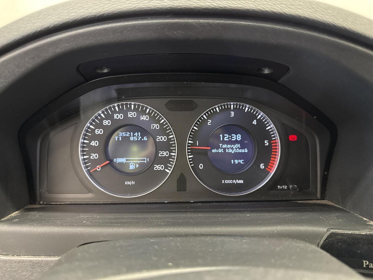 VOLVO V70 2010