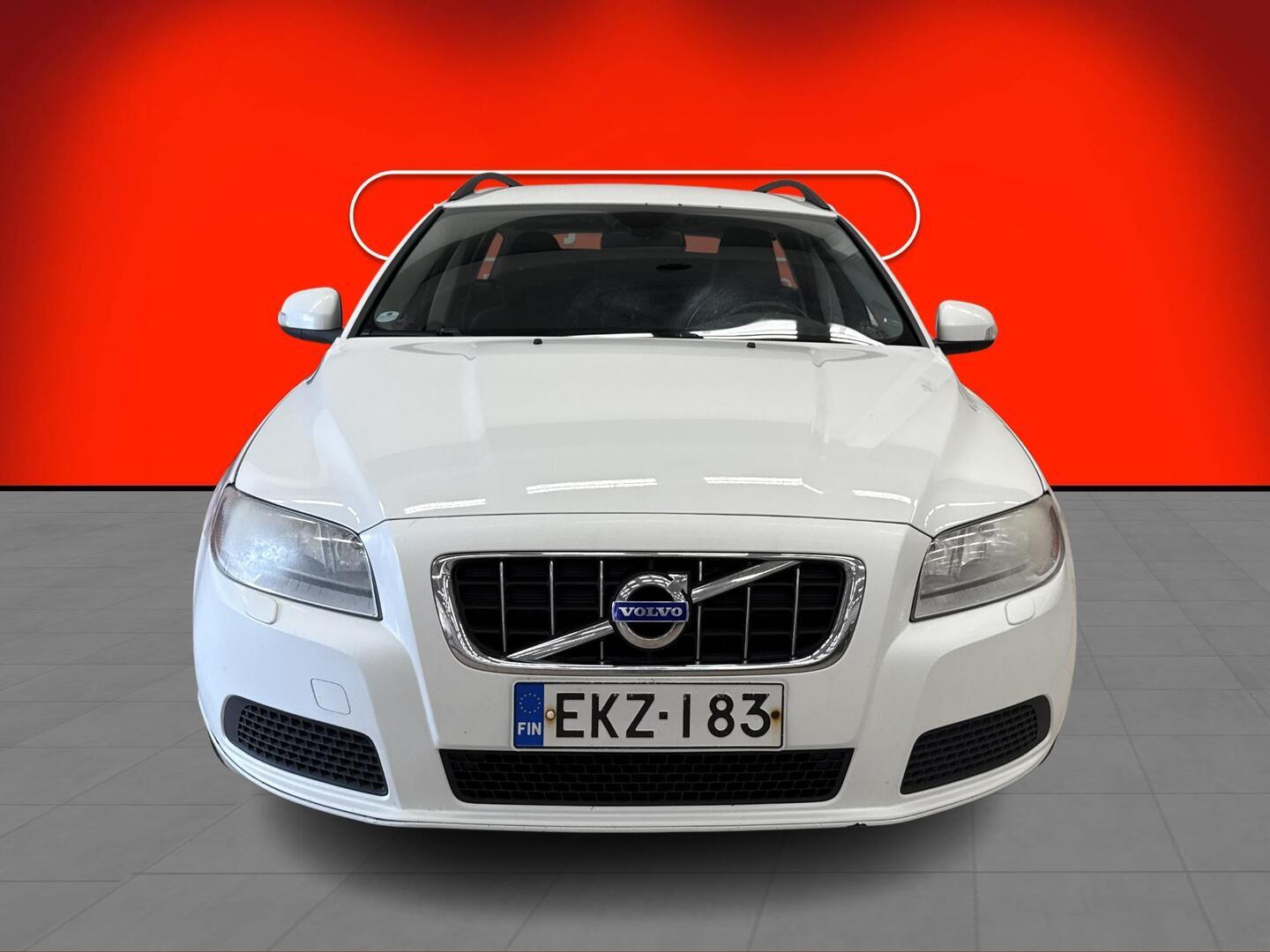 VOLVO V70 2010