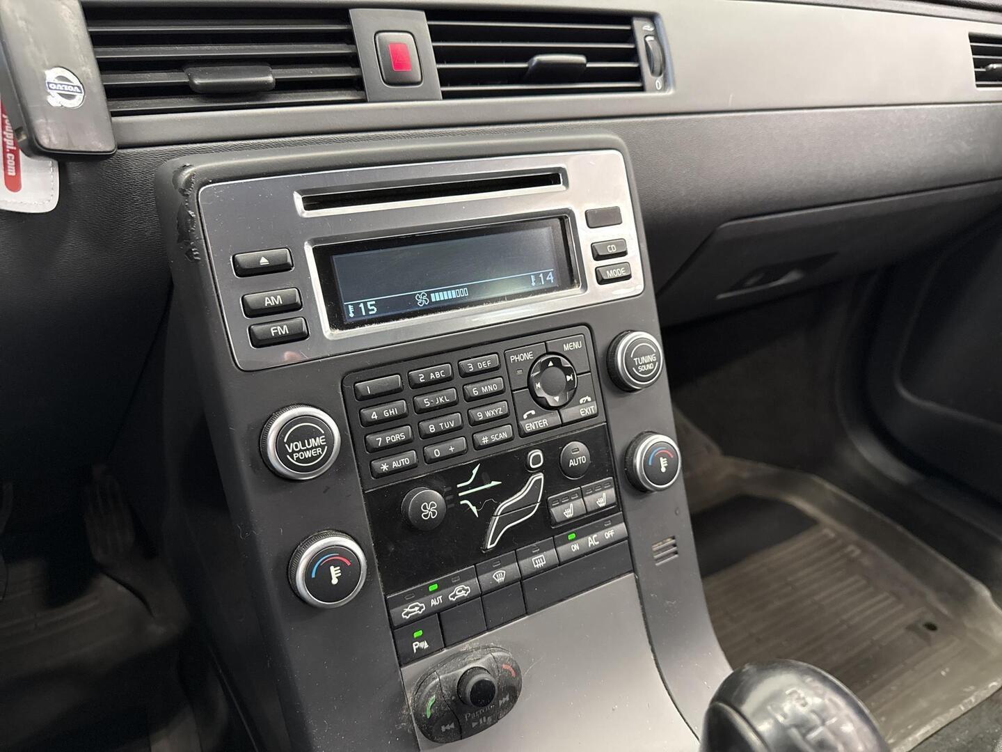 VOLVO V70 2010
