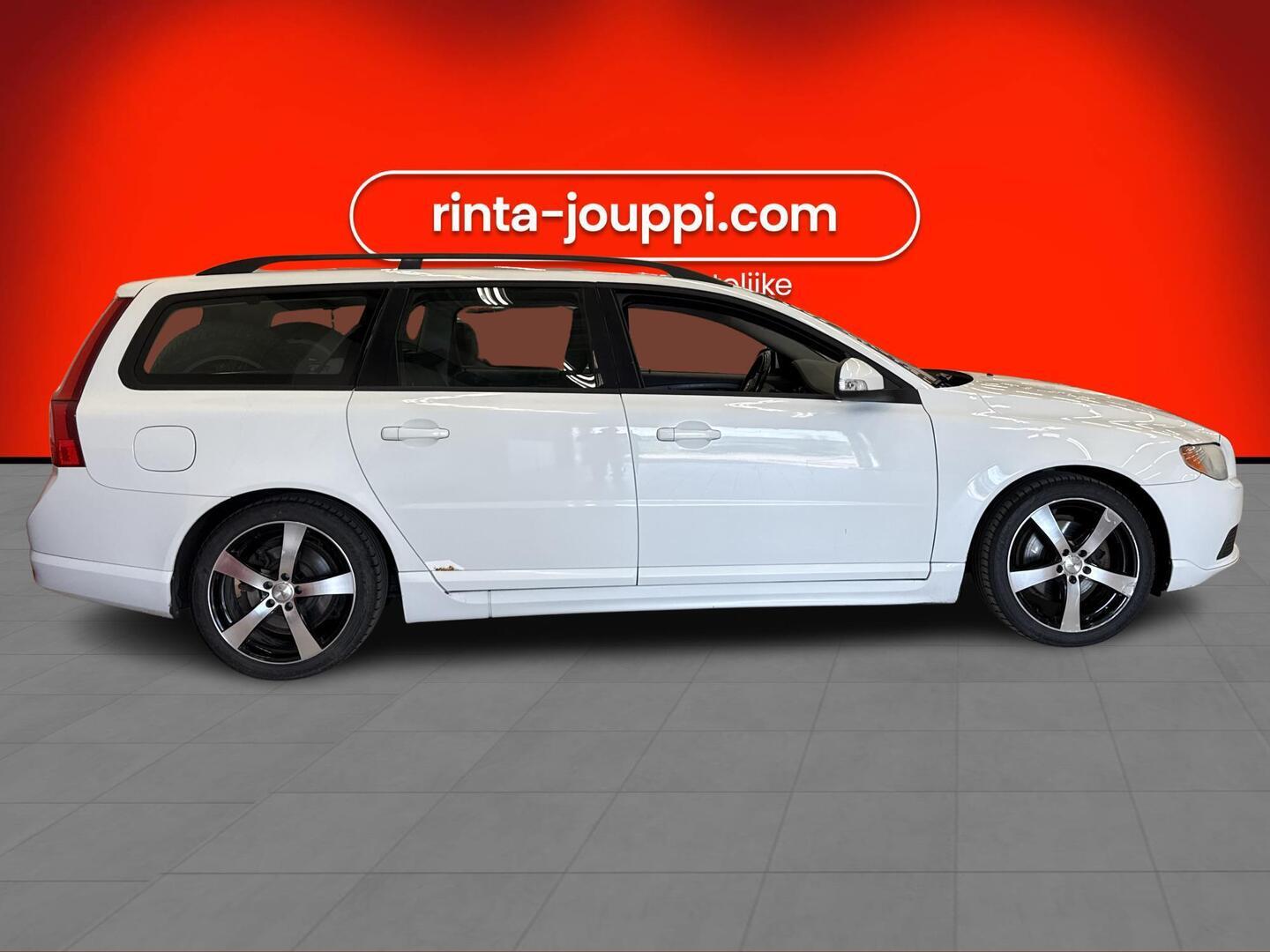 VOLVO V70 2010