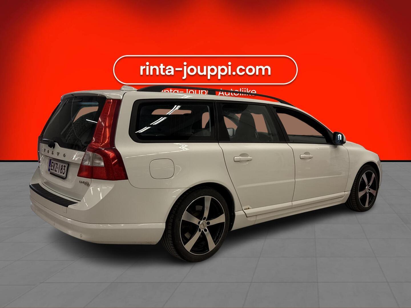 VOLVO V70 2010