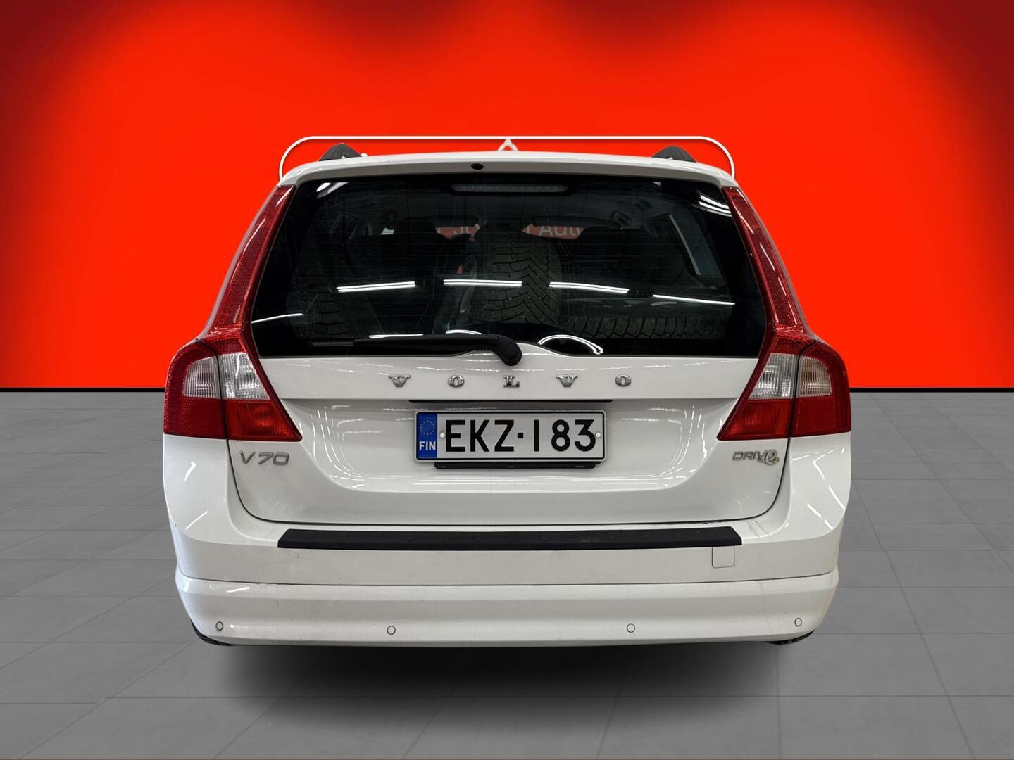 VOLVO V70 2010