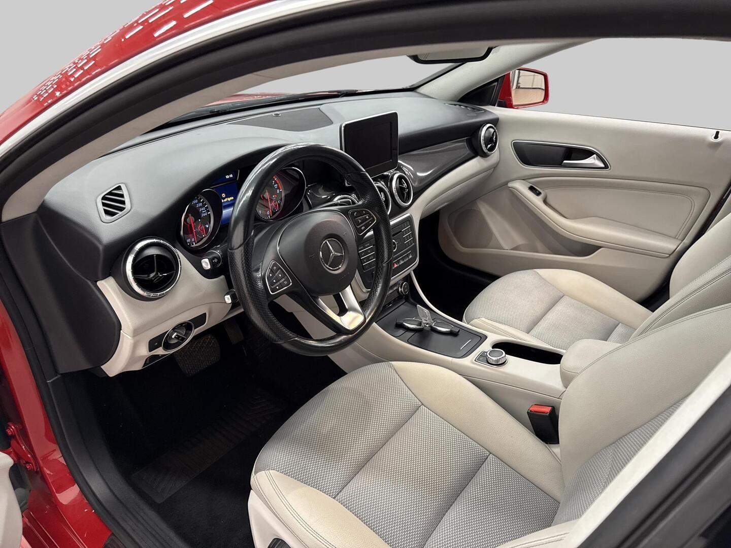 MERCEDES-BENZ CLA 2015