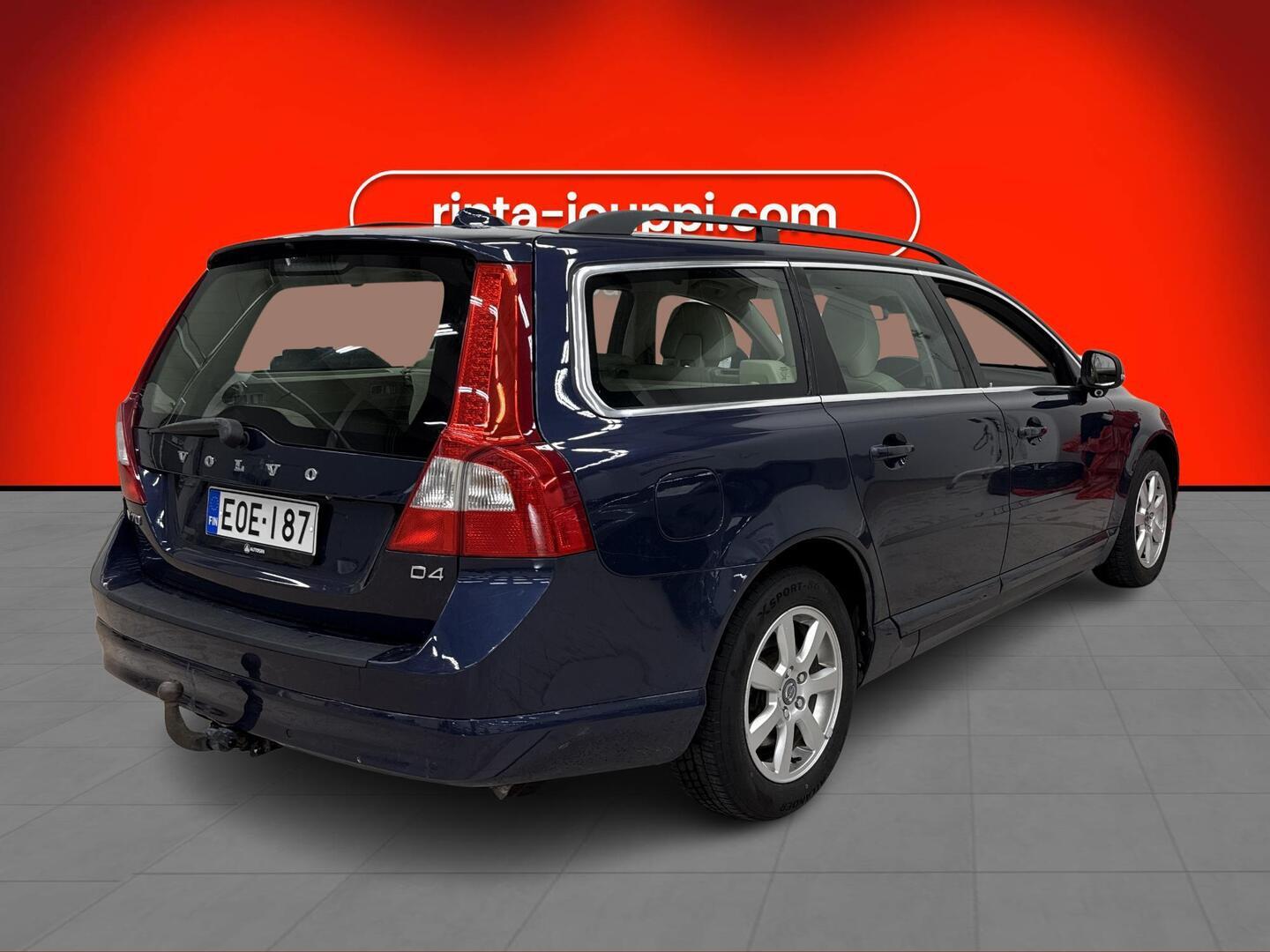 VOLVO V70 2012