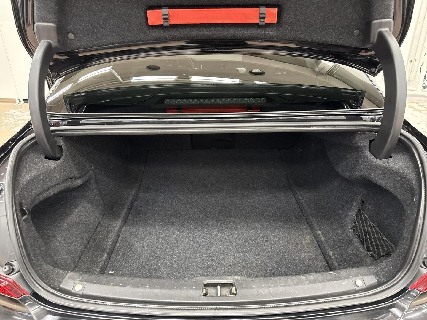 VOLVO S90 2016