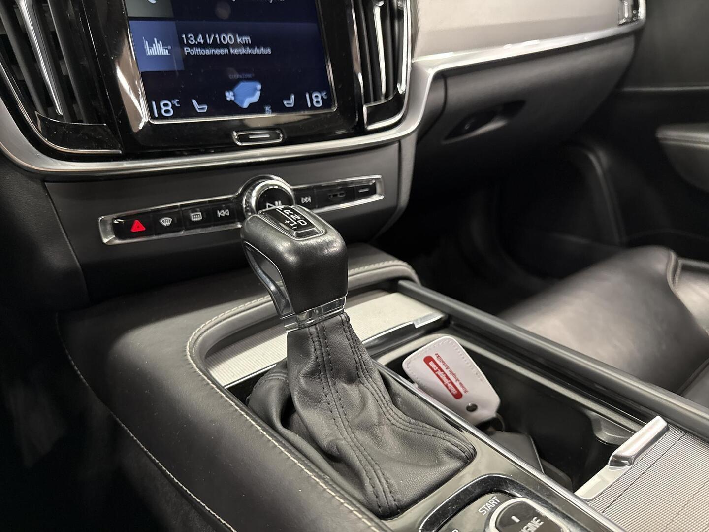 VOLVO S90 2016