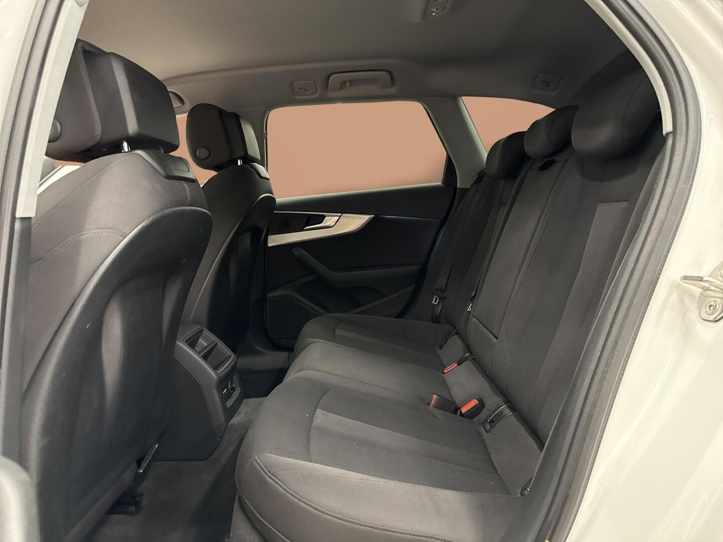 AUDI A4 2018