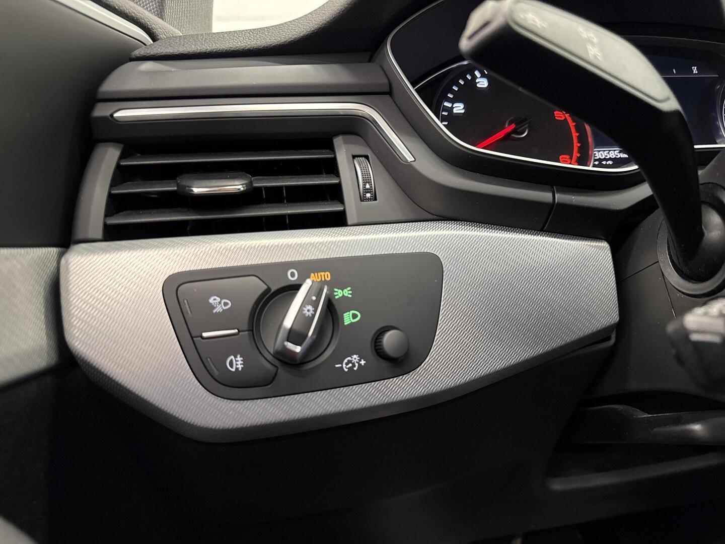AUDI A4 2018
