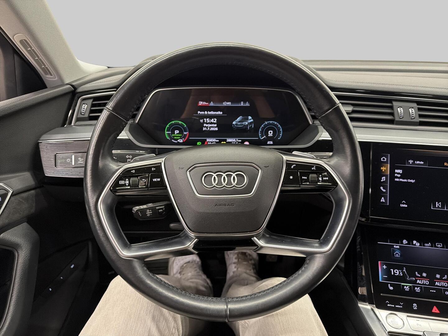 AUDI e-tron 2020