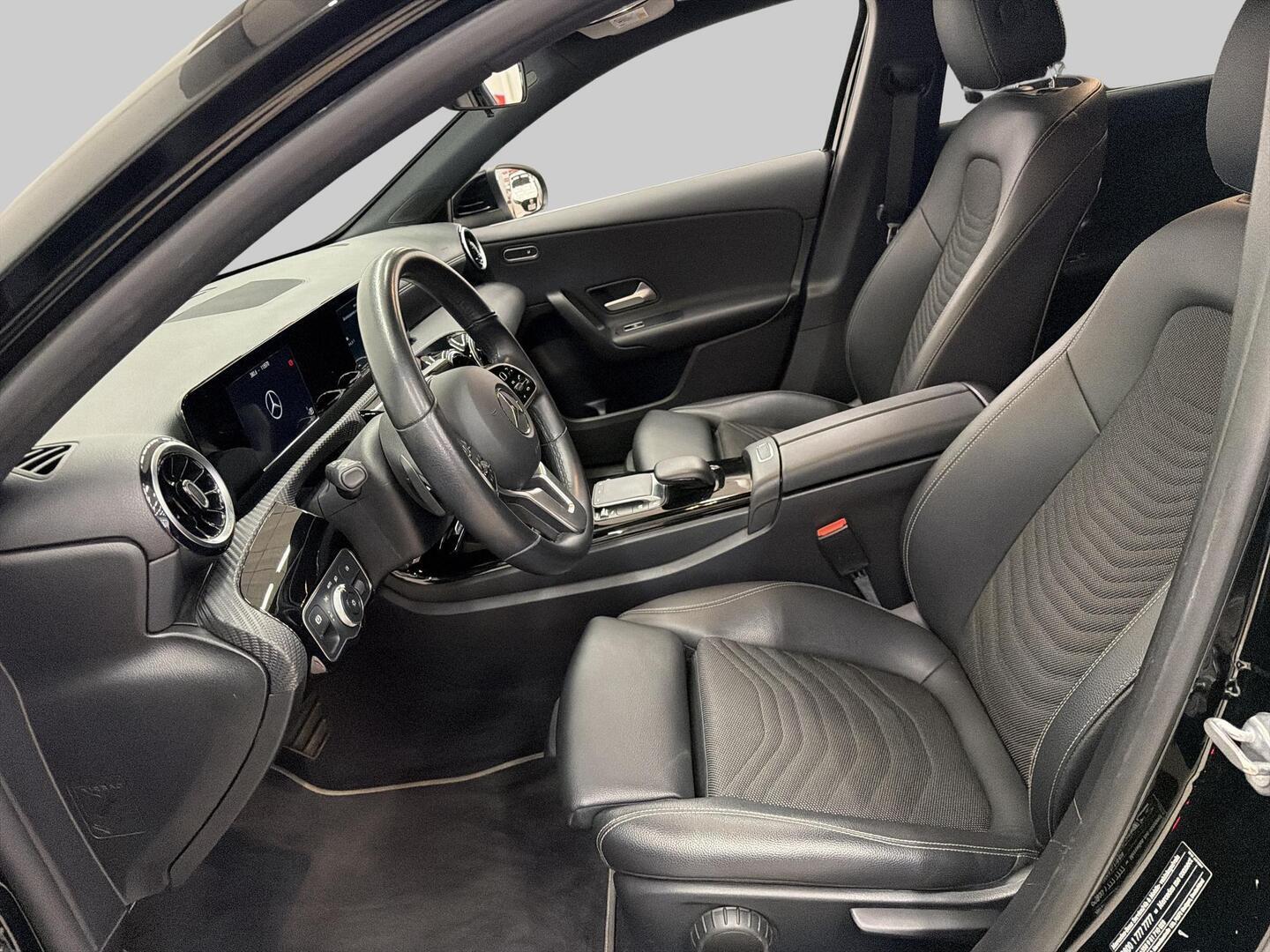 MERCEDES-BENZ A 2021