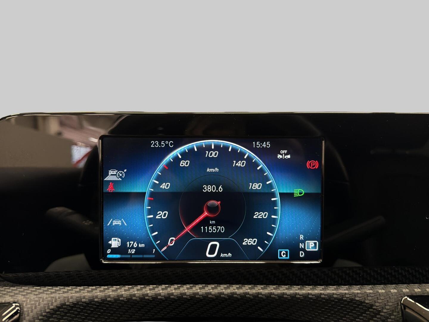 MERCEDES-BENZ A 2021