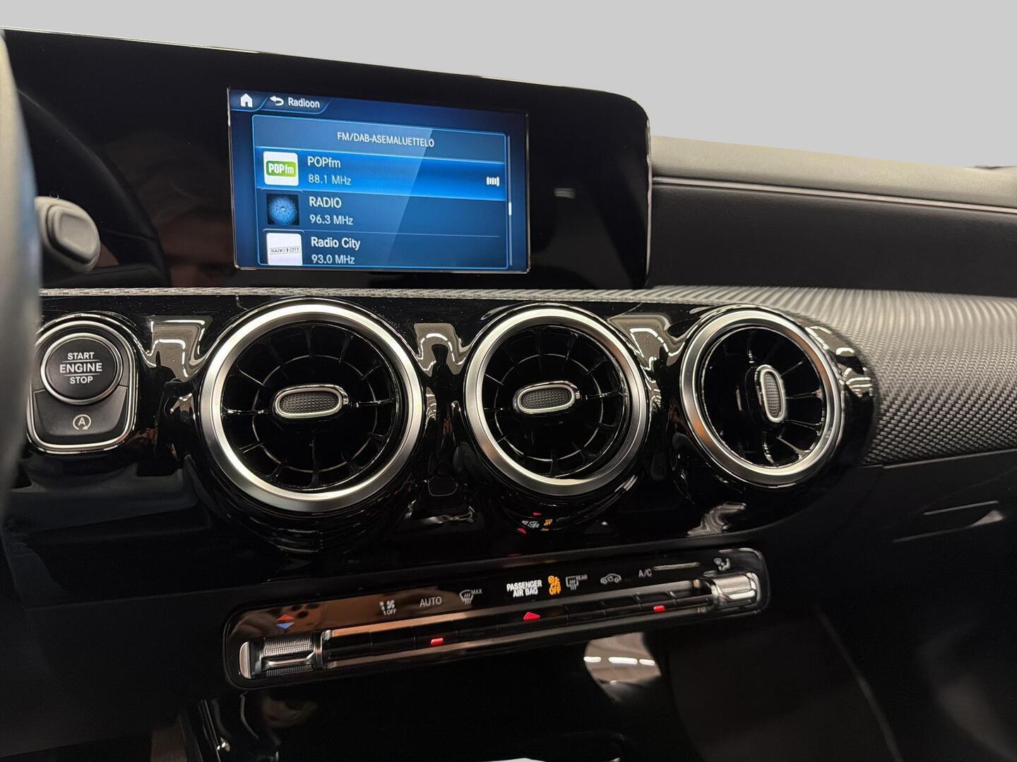 MERCEDES-BENZ A 2021