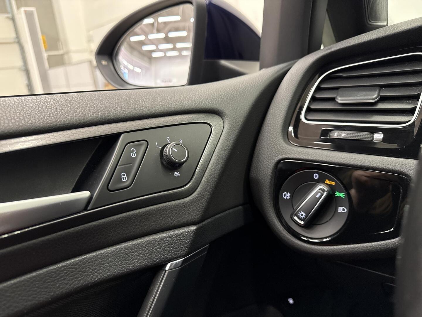 VOLKSWAGEN Golf 2017