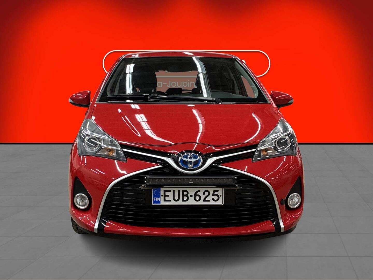 TOYOTA Yaris 2017