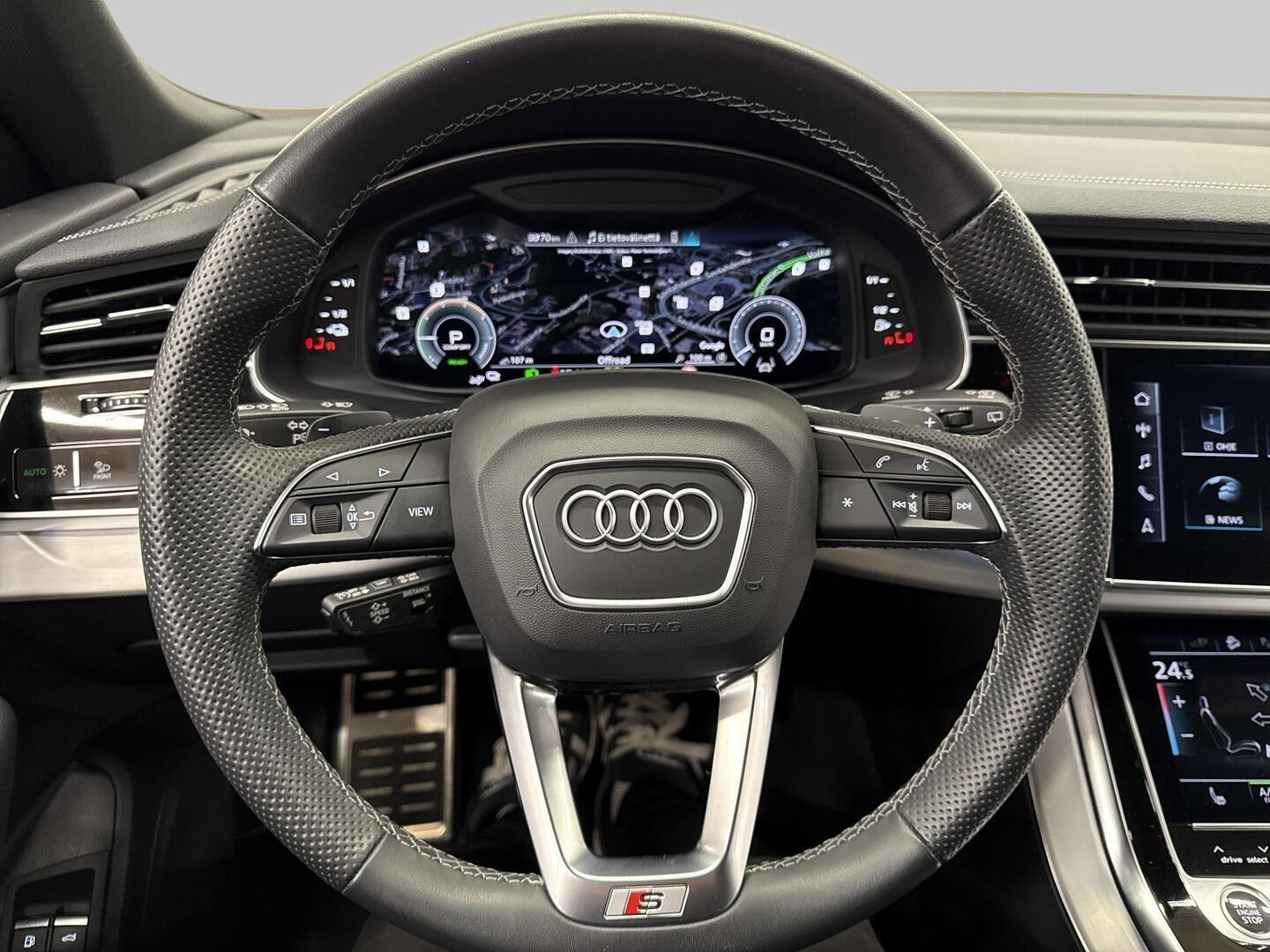 AUDI Q8 2023