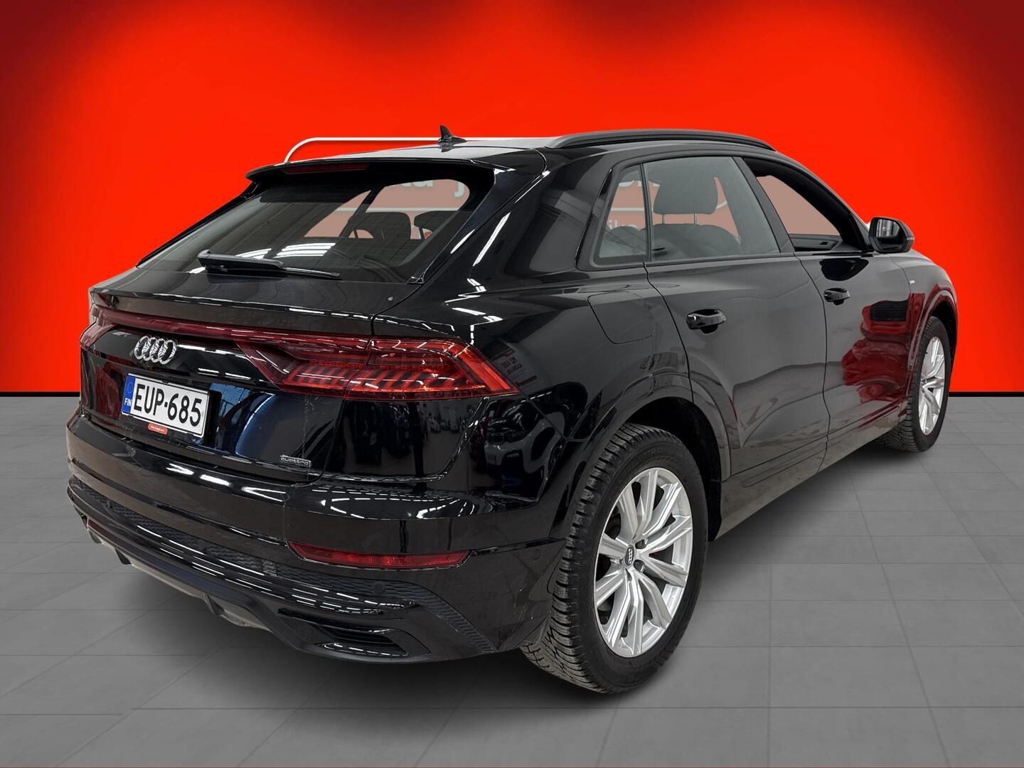 AUDI Q8 2023