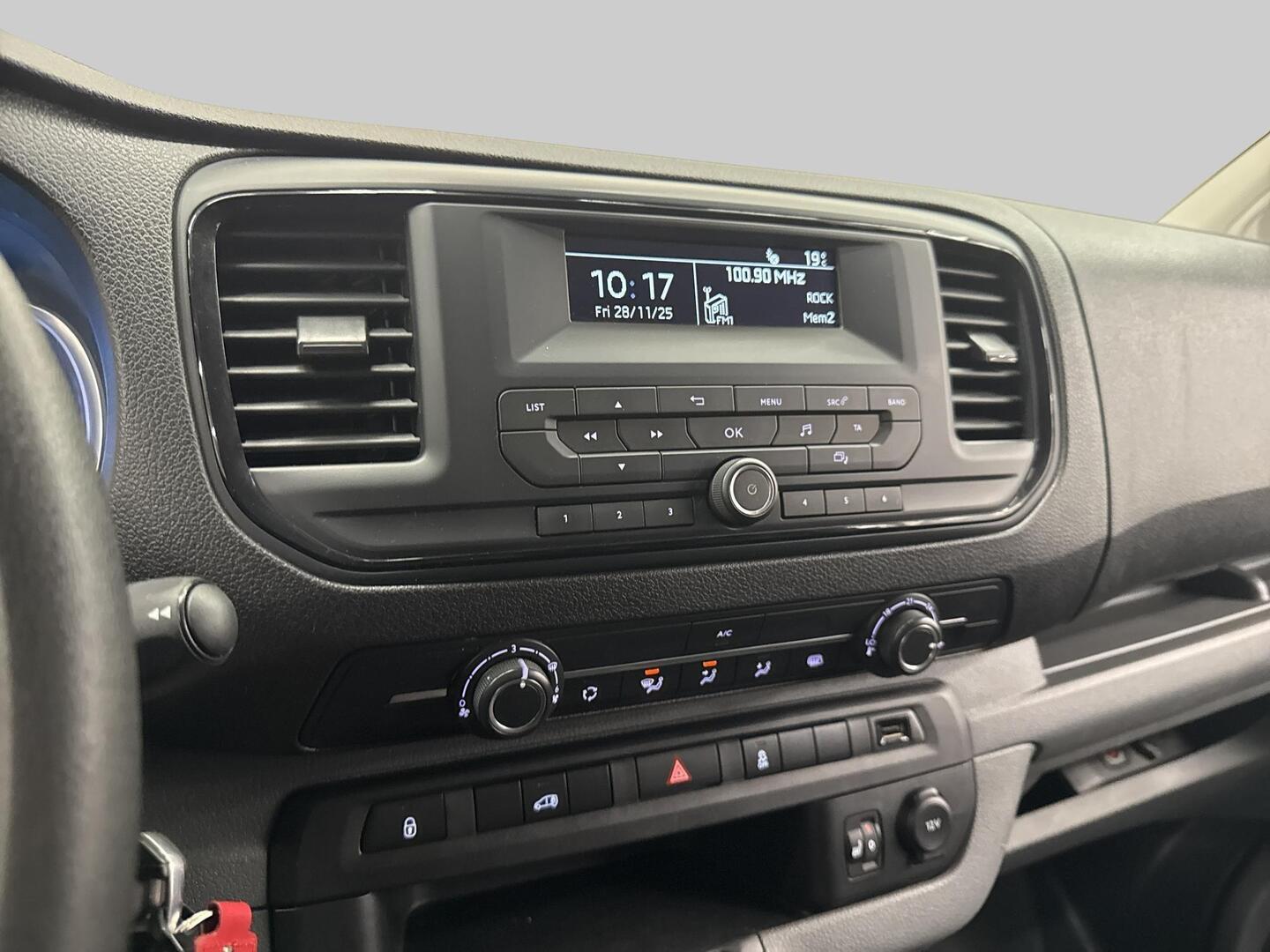 PEUGEOT e-Expert 2021