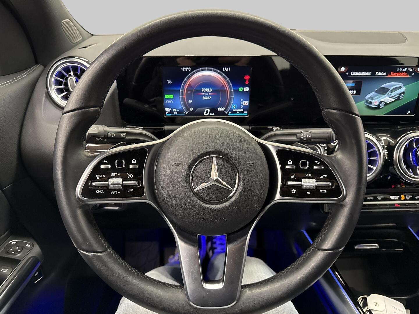 MERCEDES-BENZ EQA 2021