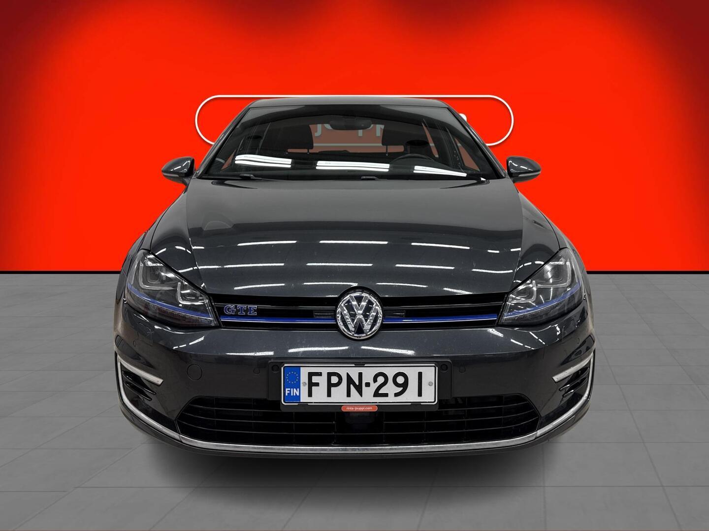 VOLKSWAGEN Golf 2017