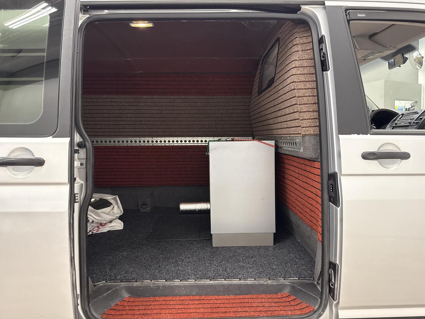 VOLKSWAGEN Transporter 2011