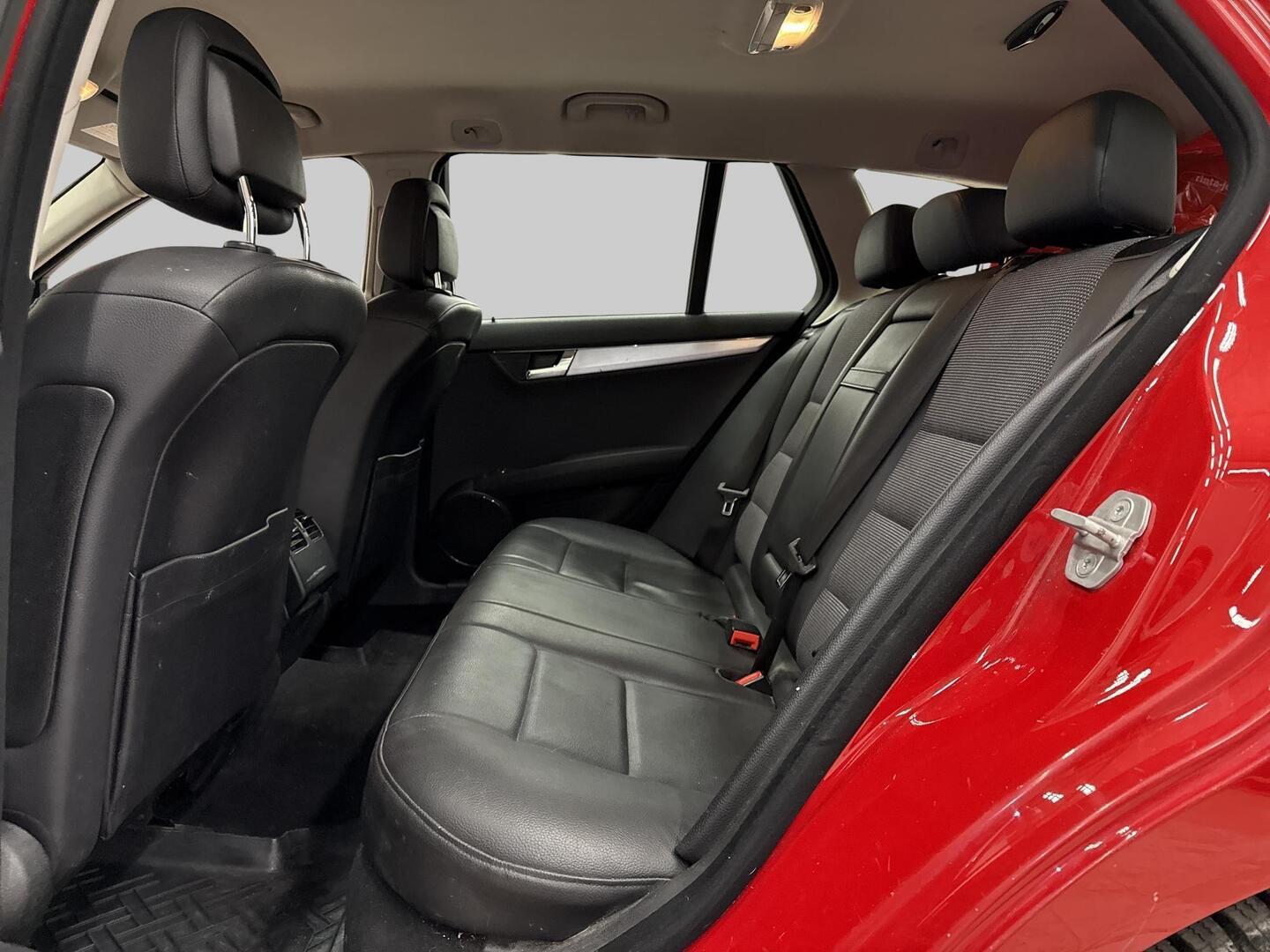 MERCEDES-BENZ C 2011