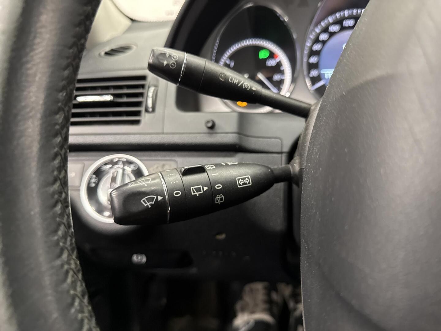 MERCEDES-BENZ C 2011