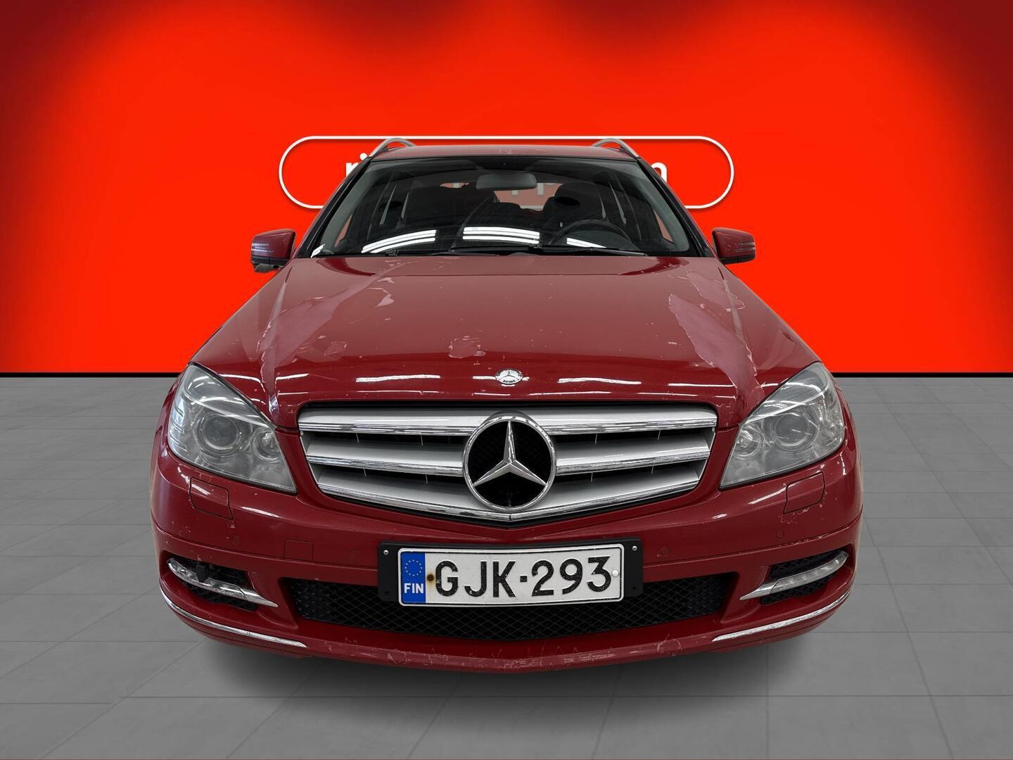 MERCEDES-BENZ C 2011