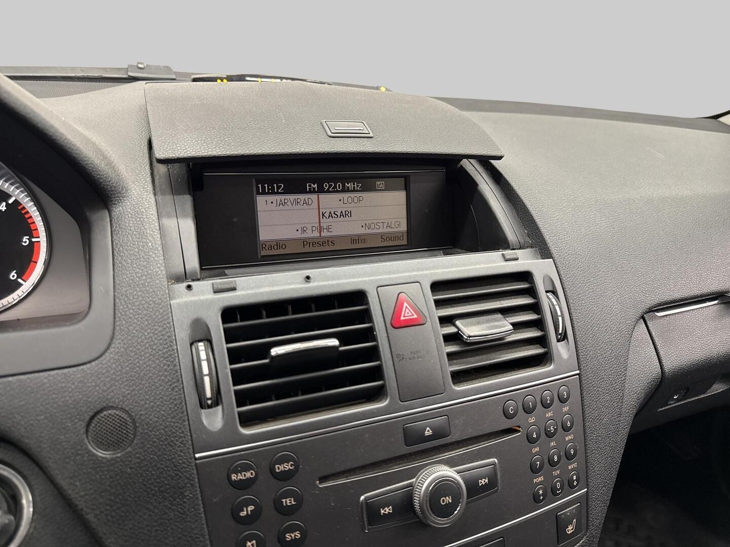 MERCEDES-BENZ C 2011